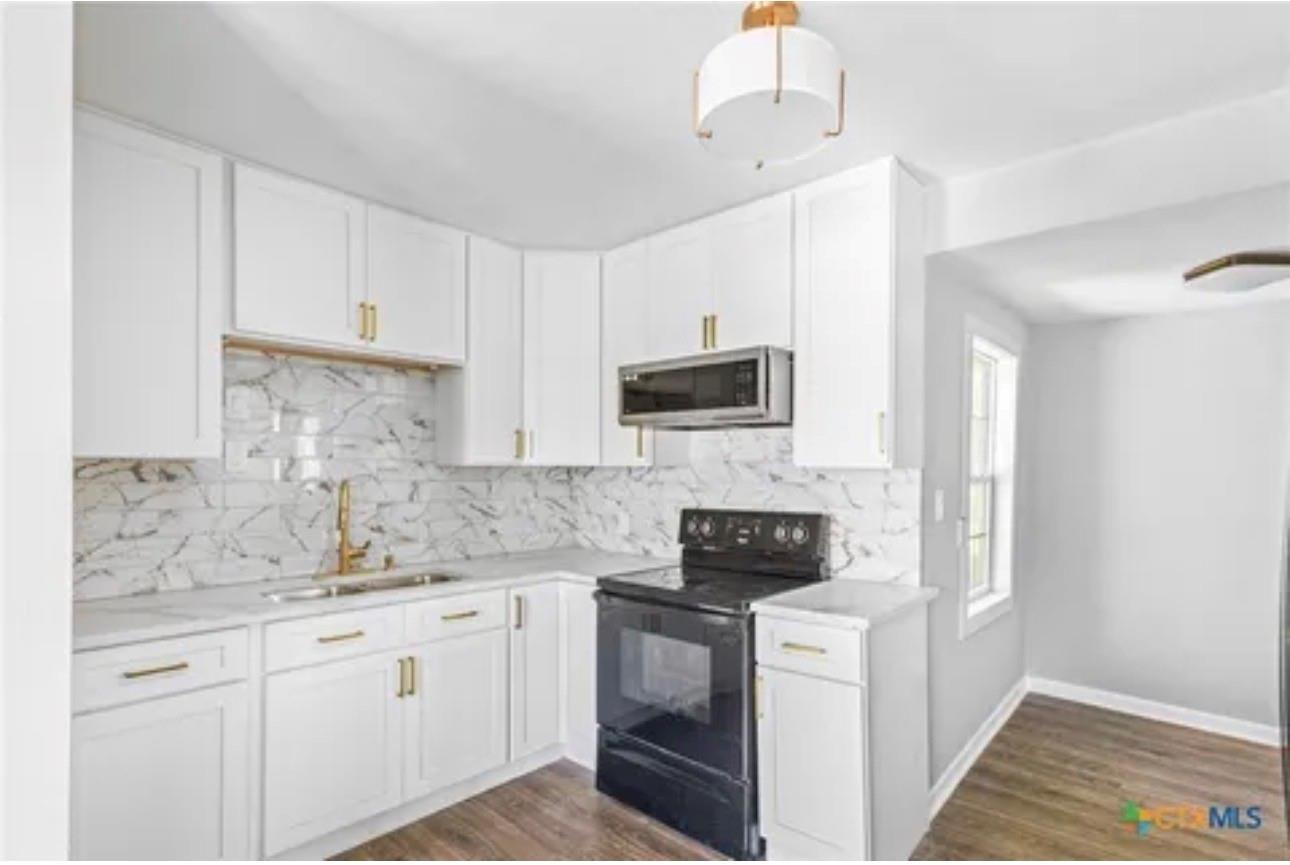 1601 E Mimosa Avenue