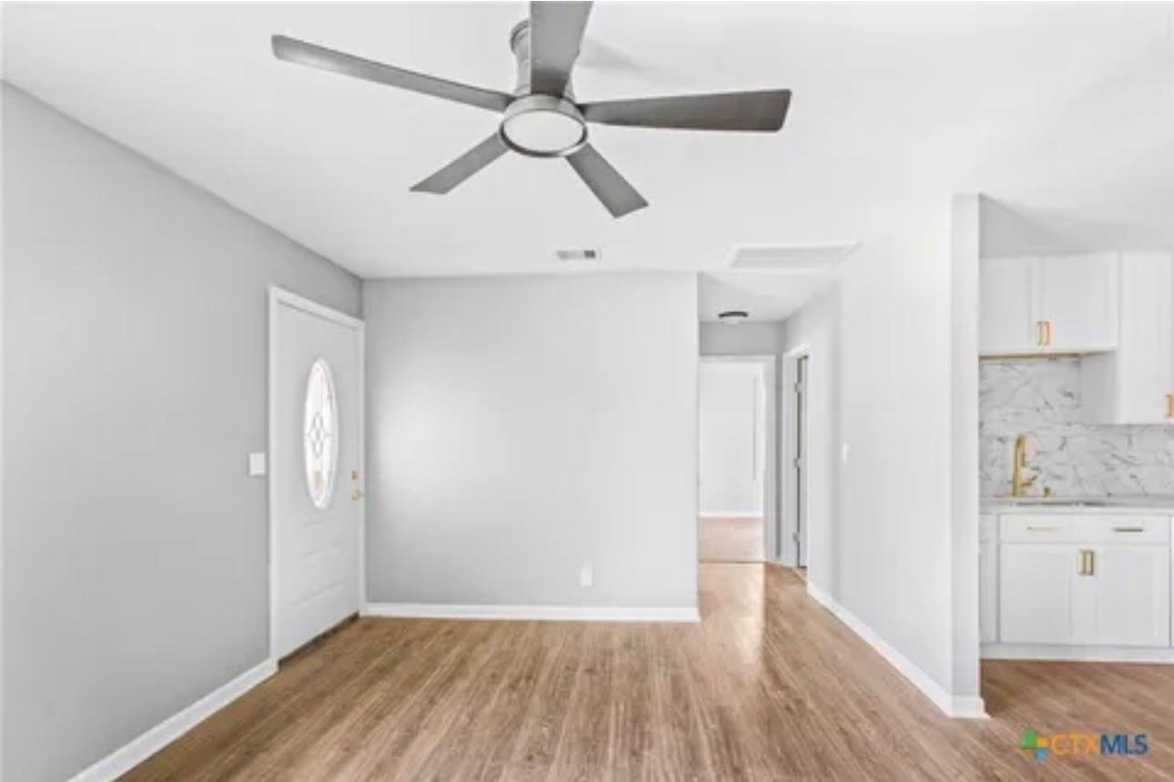 1601 E Mimosa Avenue