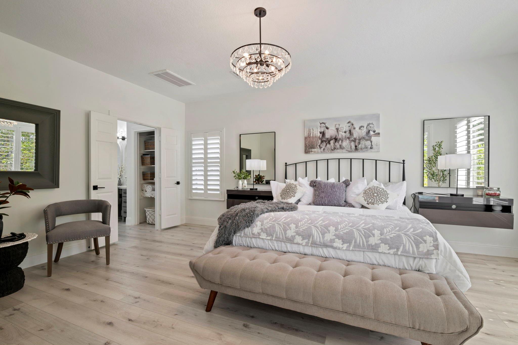 9822 Crestwater Circle