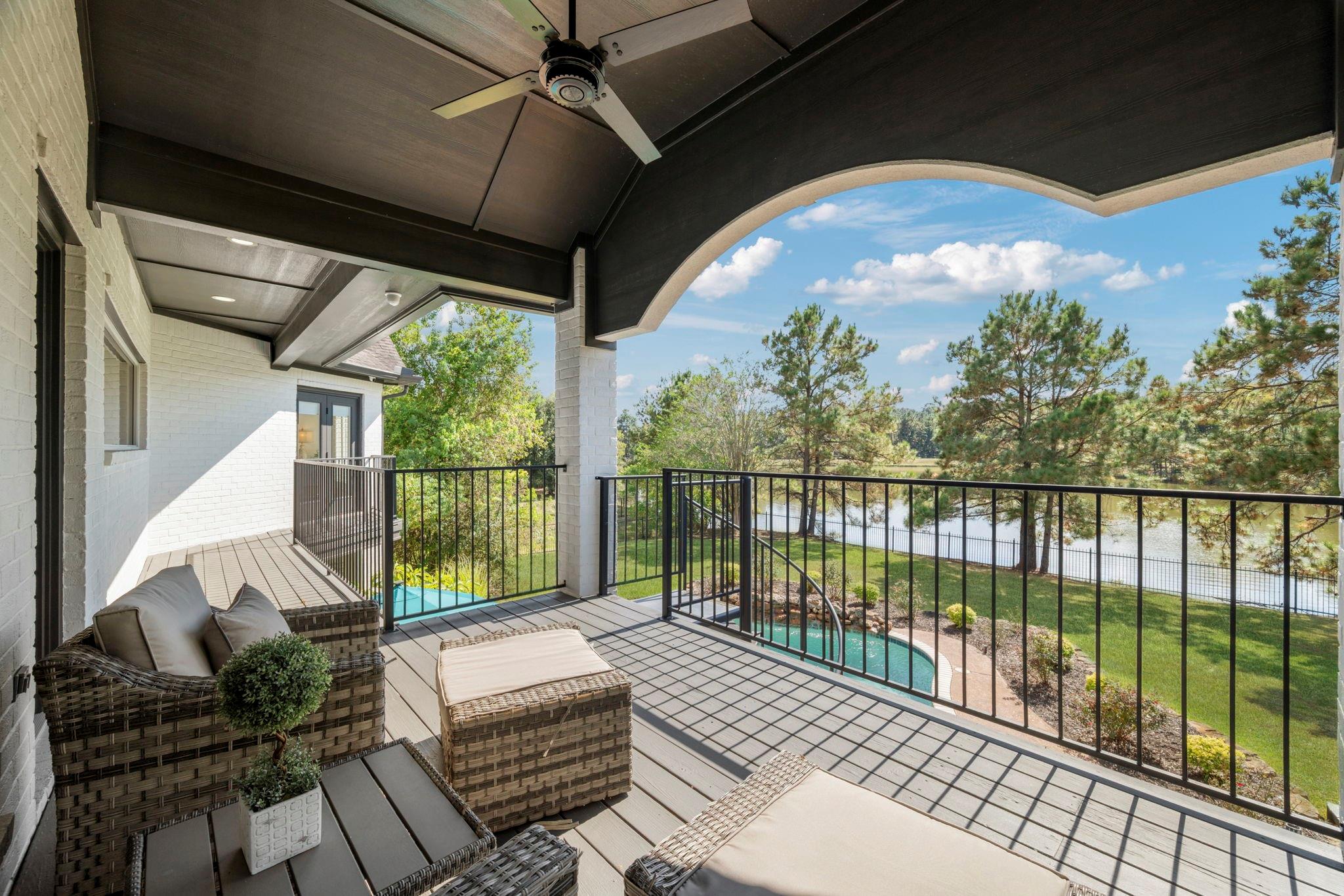 9822 Crestwater Circle