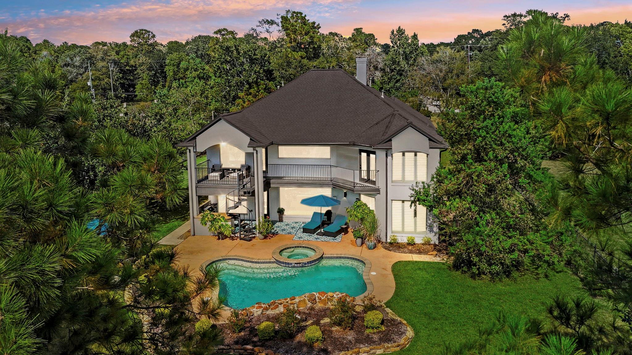 9822 Crestwater Circle