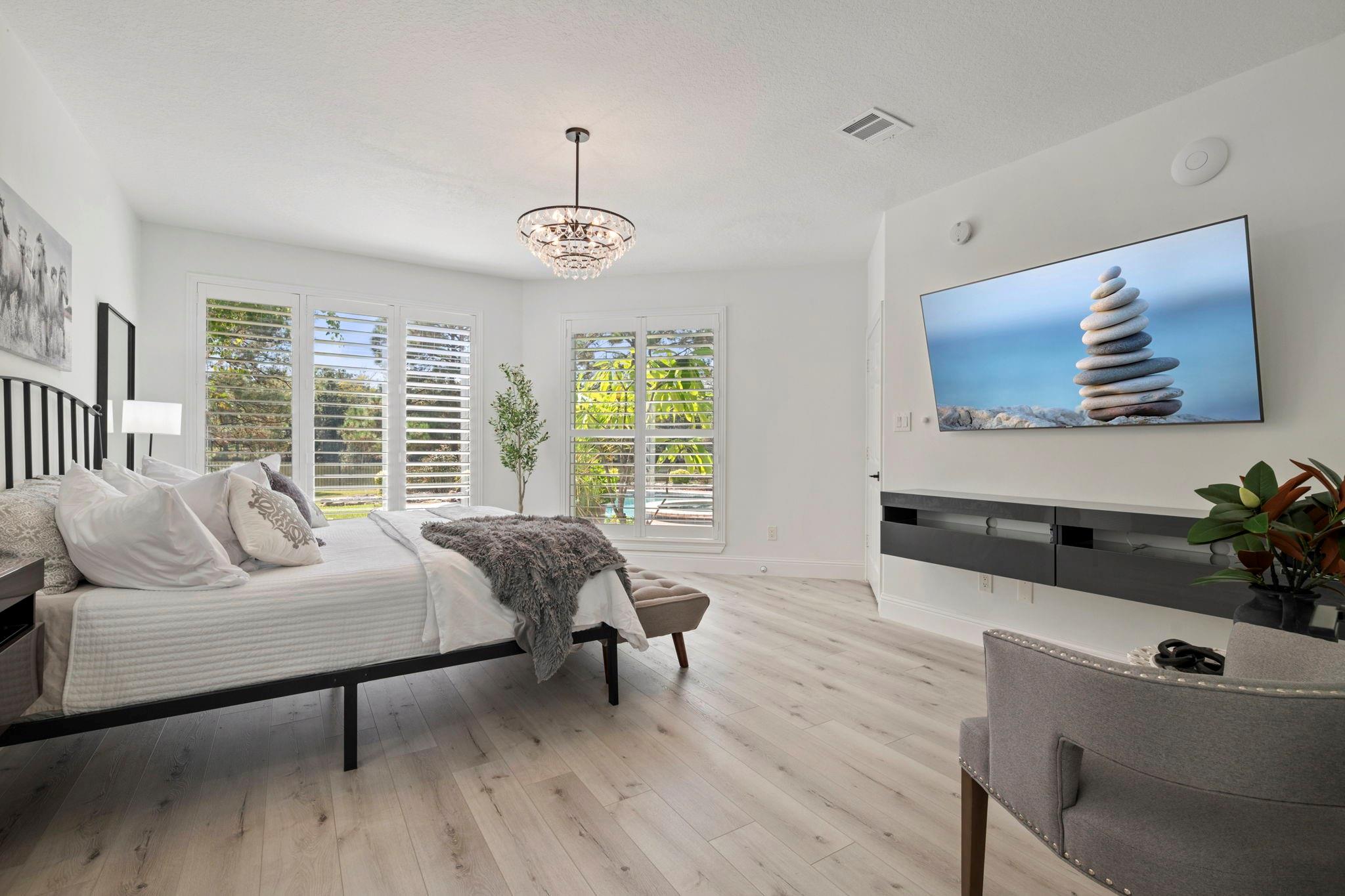 9822 Crestwater Circle