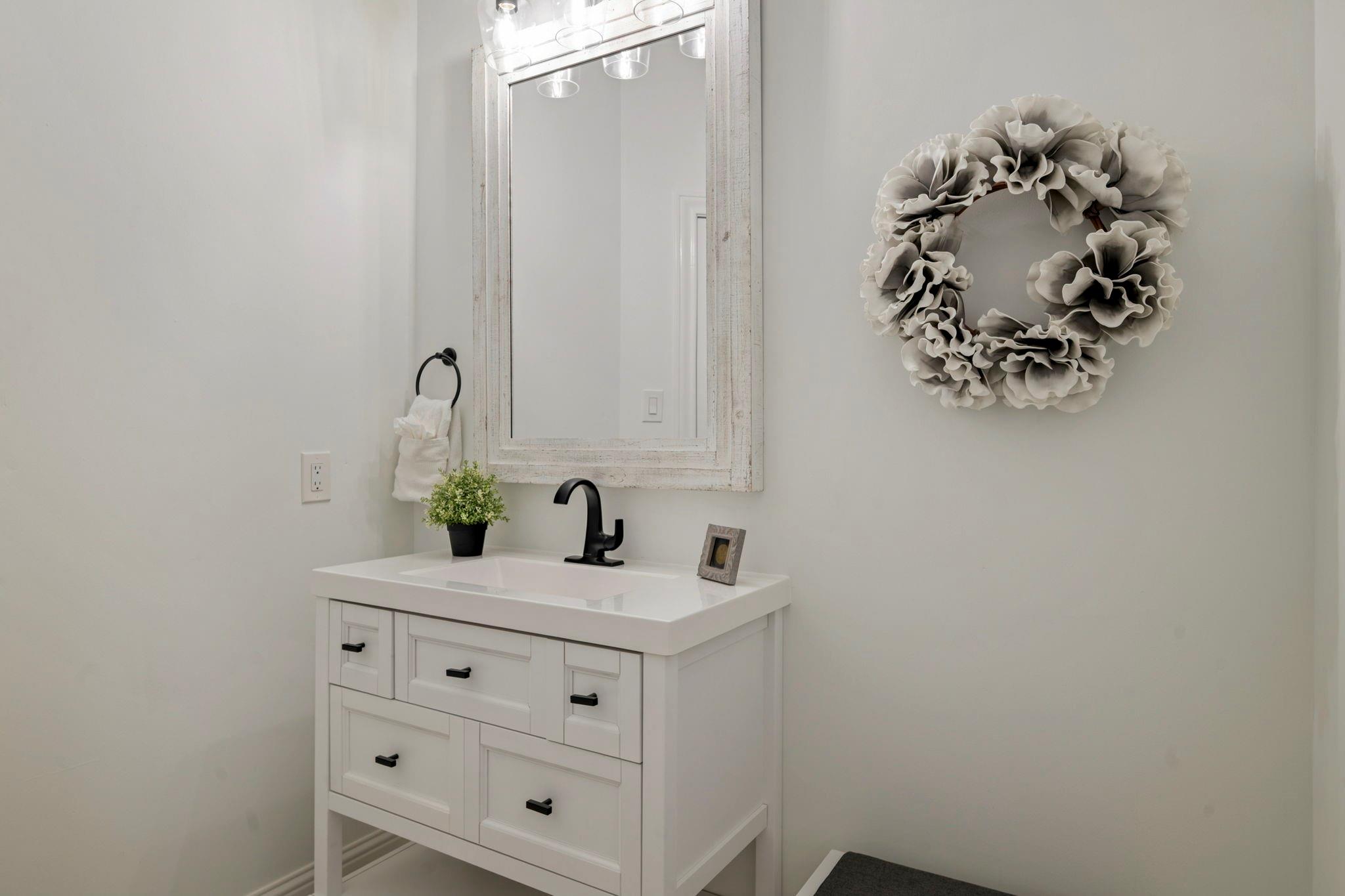 9822 Crestwater Circle