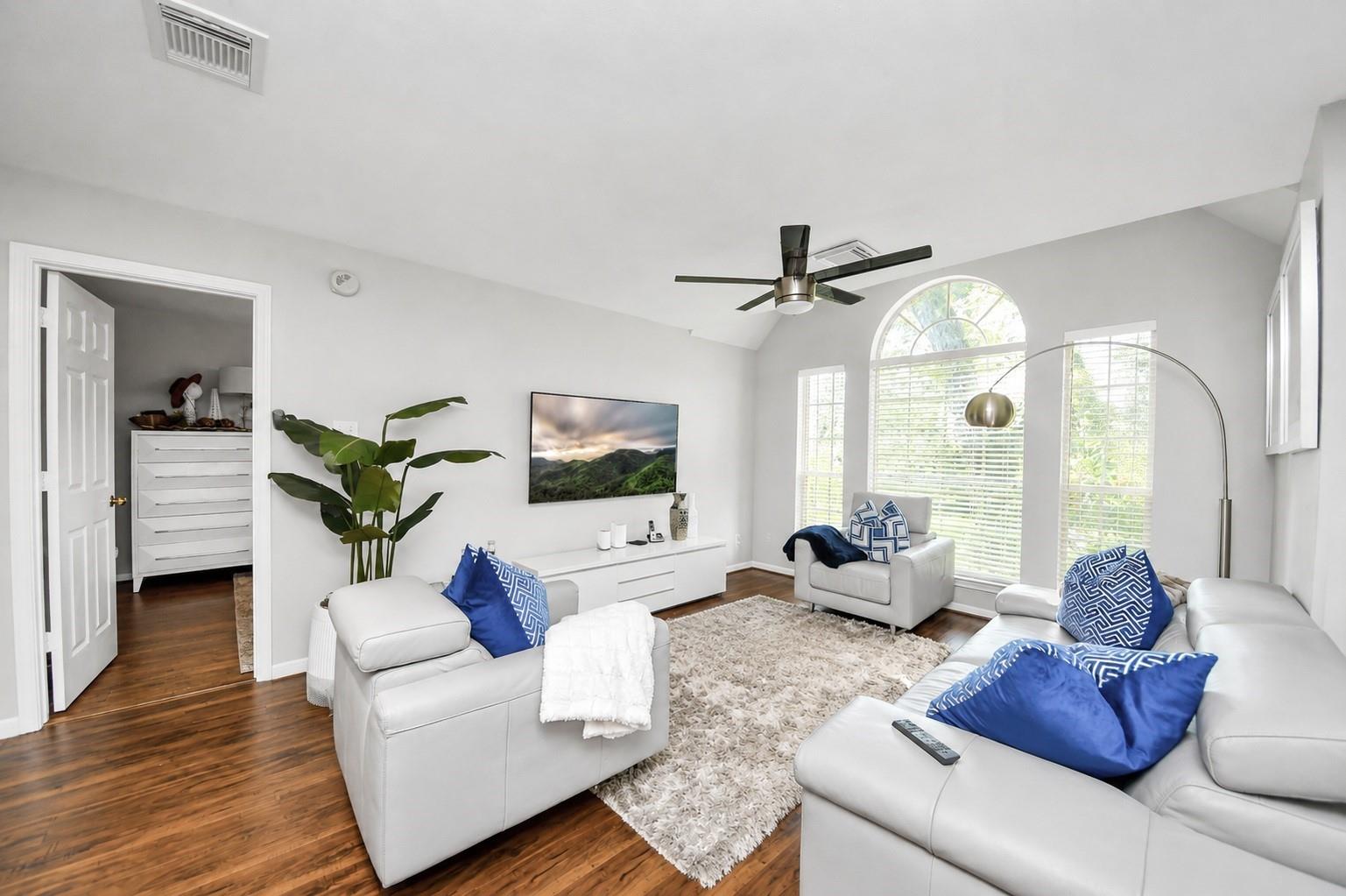1123 Glendale Drive