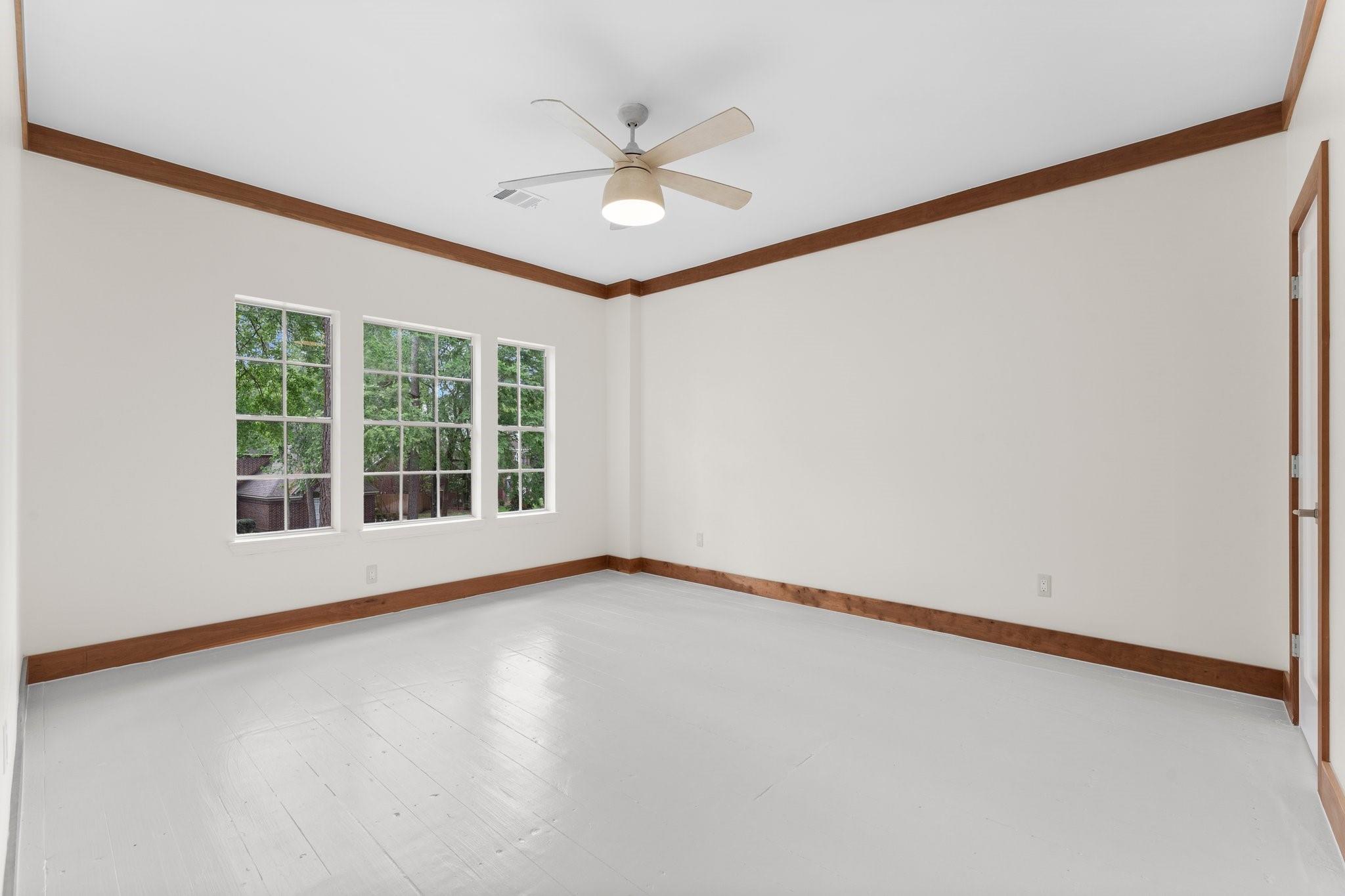 106 N Floral Leaf Circle