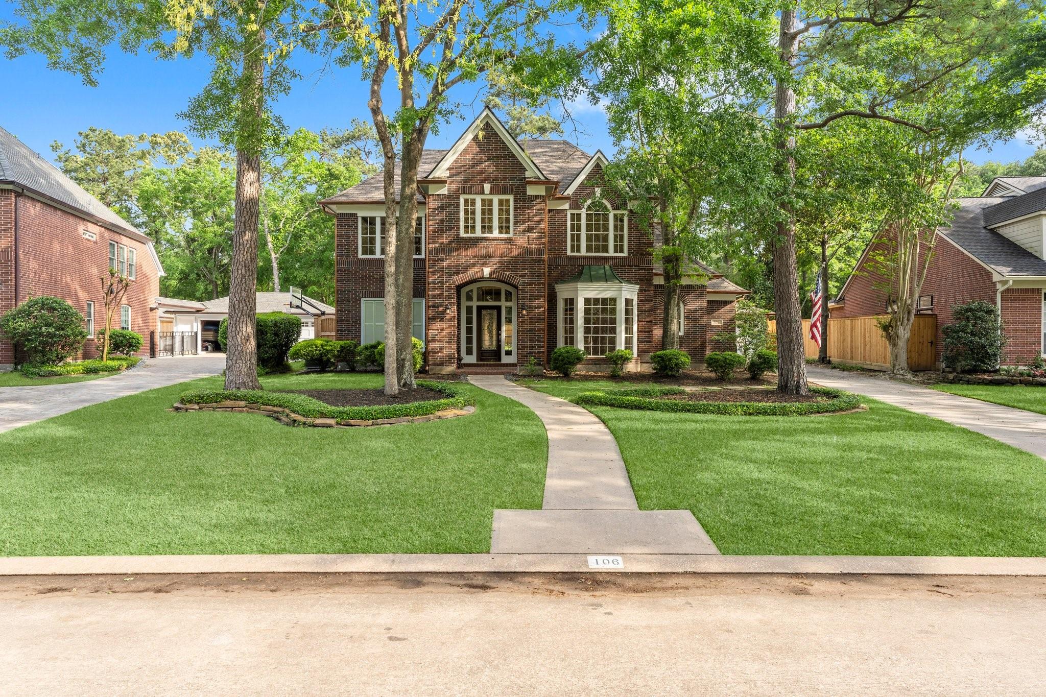 106 N Floral Leaf Circle
