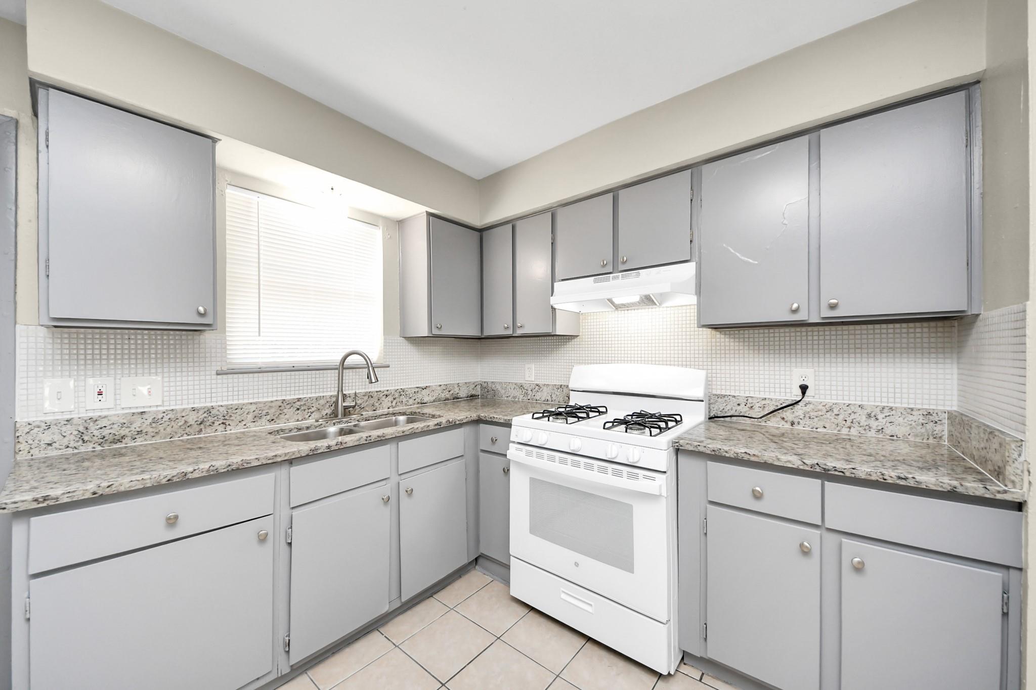 1736 Crestdale Drive # 8