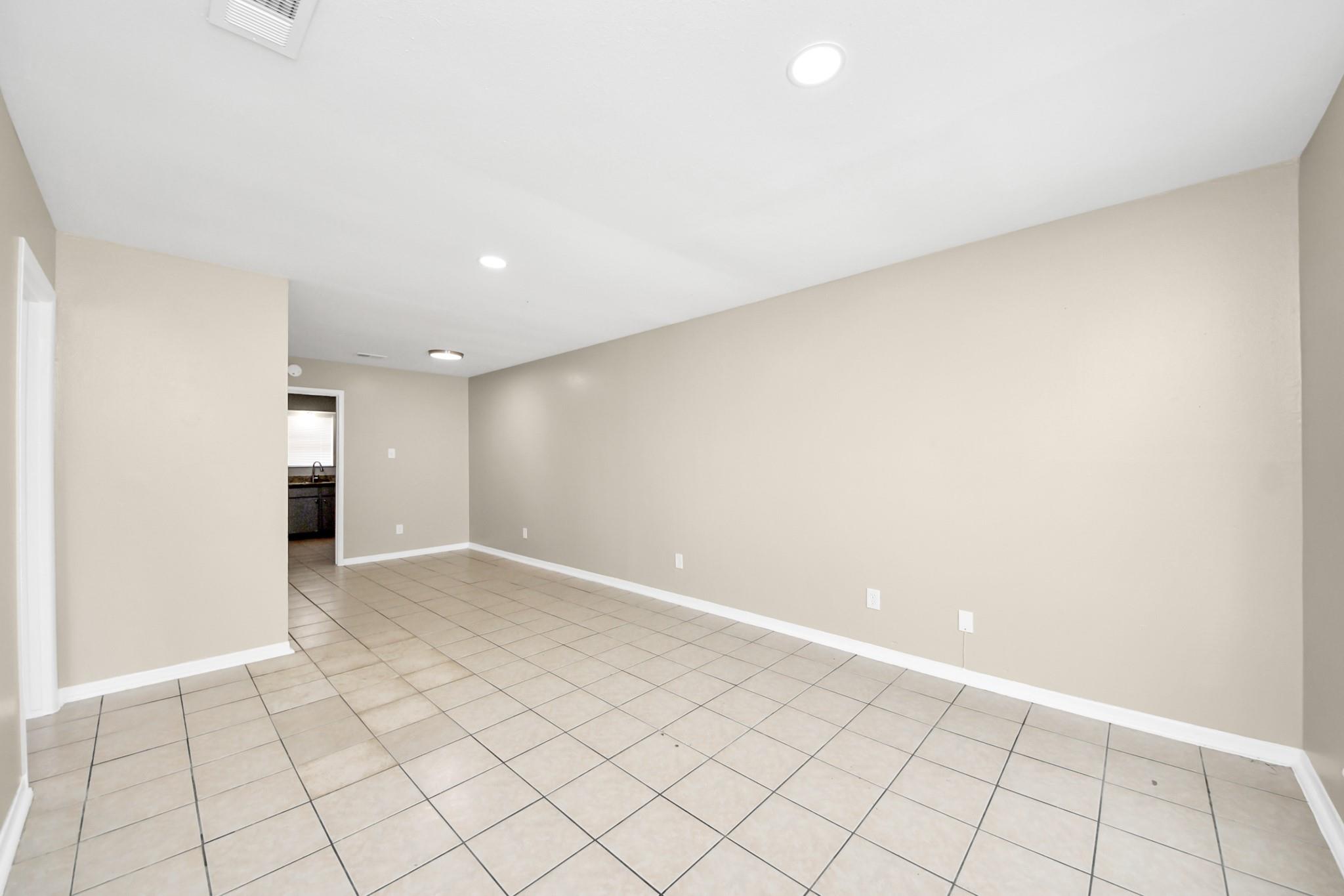 1736 Crestdale Drive # 8