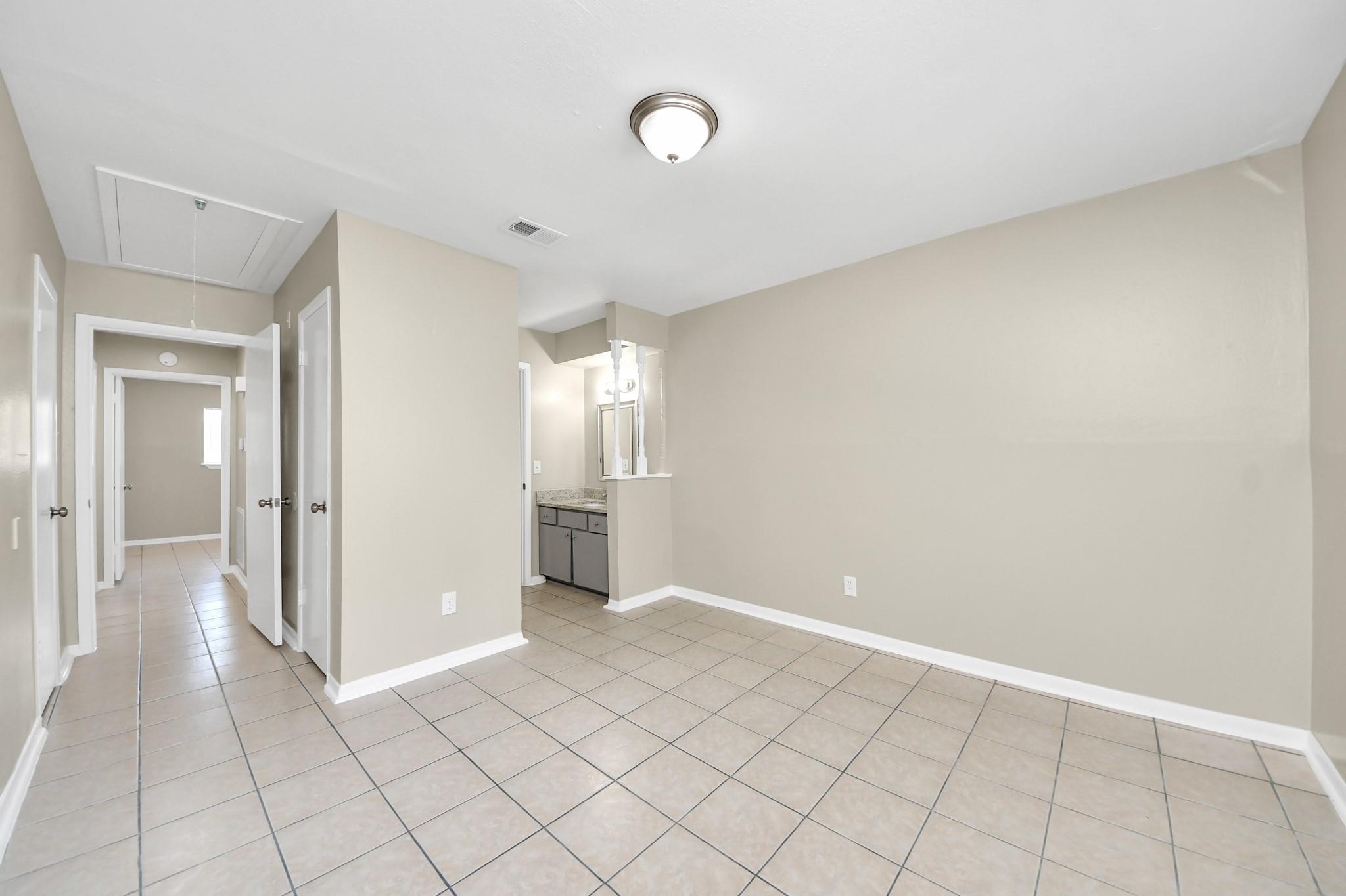 1736 Crestdale Drive # 8