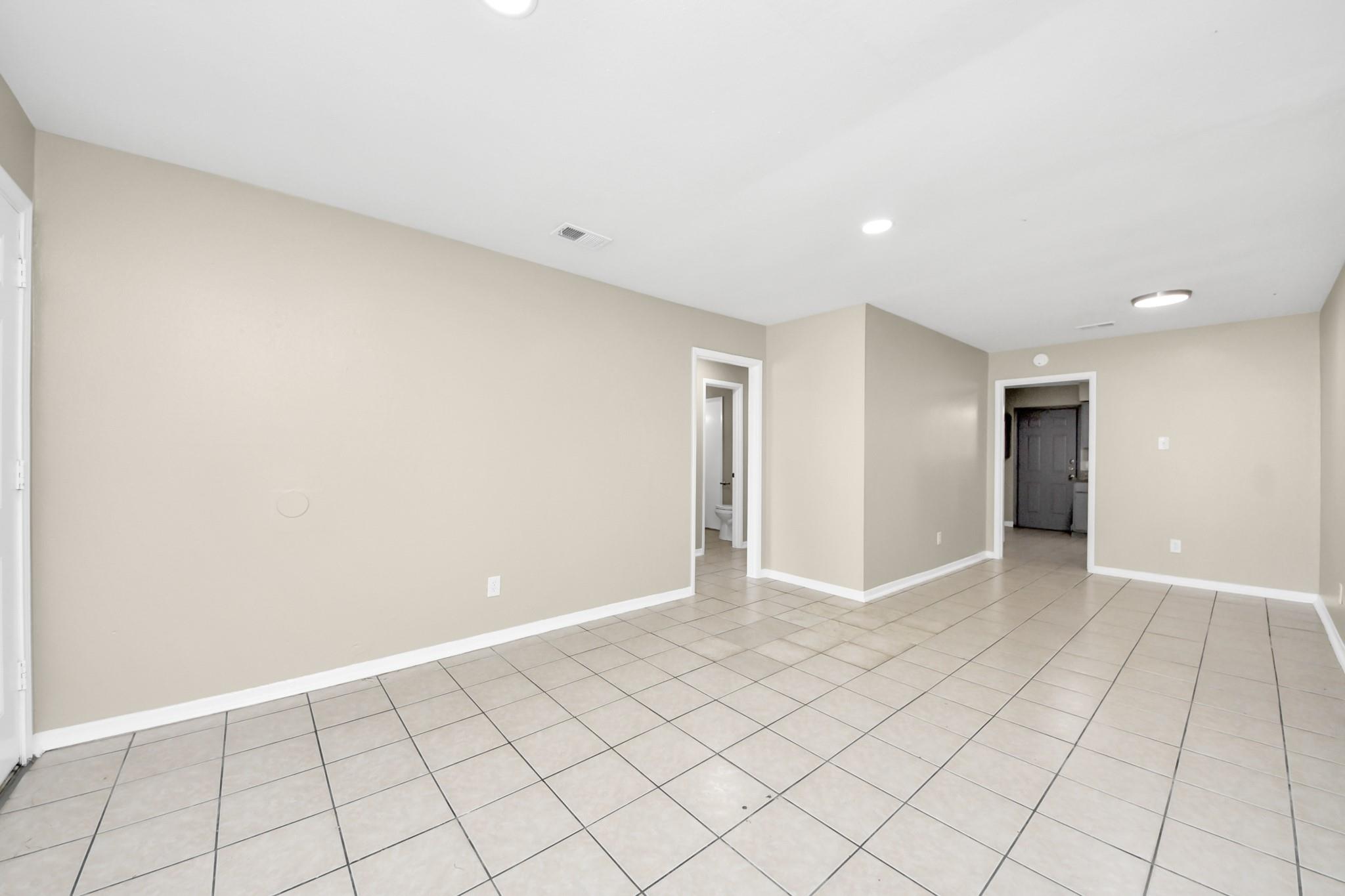 1736 Crestdale Drive # 8