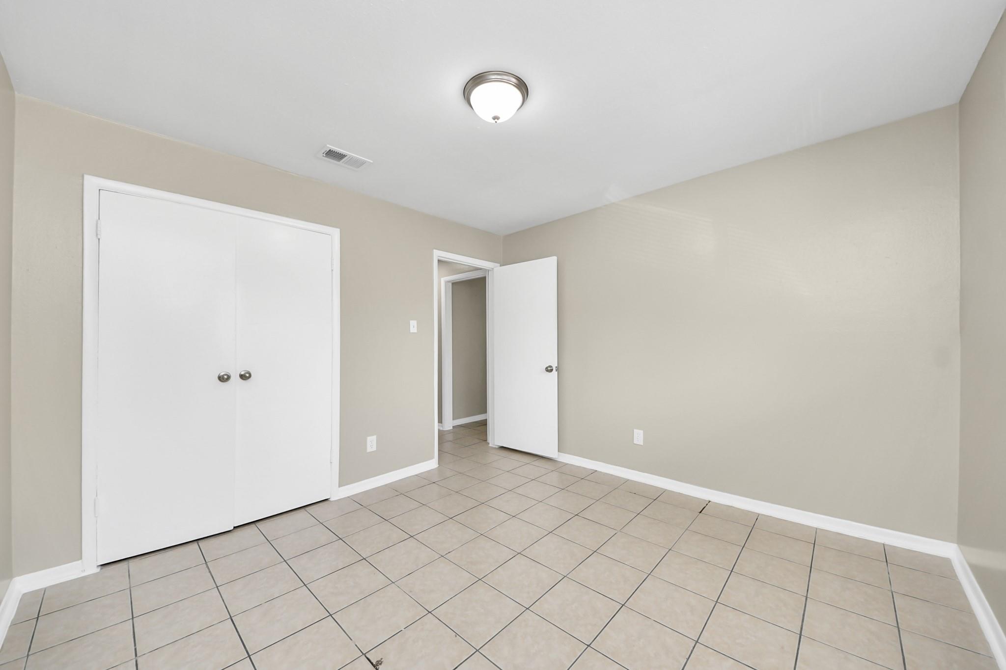 1736 Crestdale Drive # 8