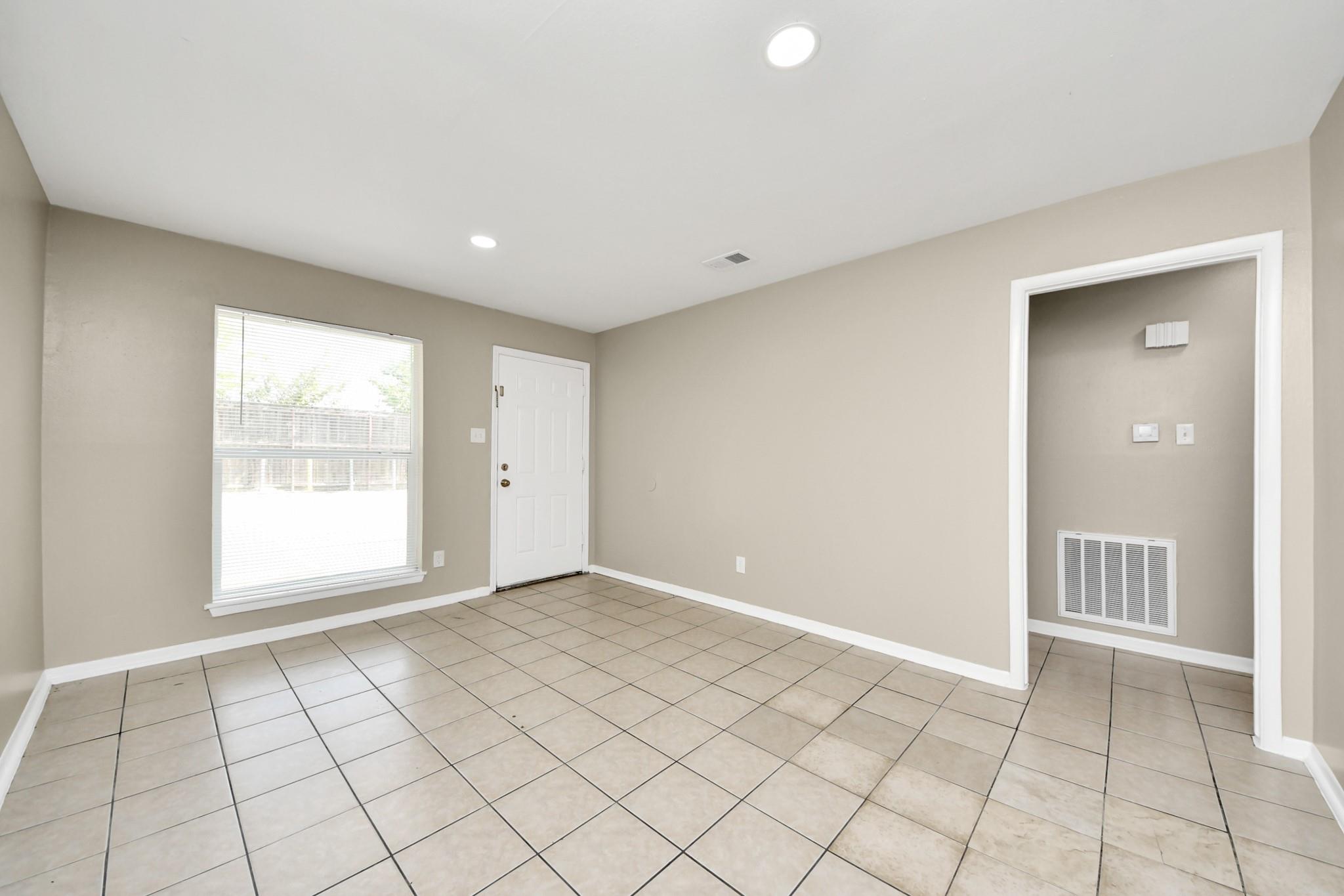 1736 Crestdale Drive # 8