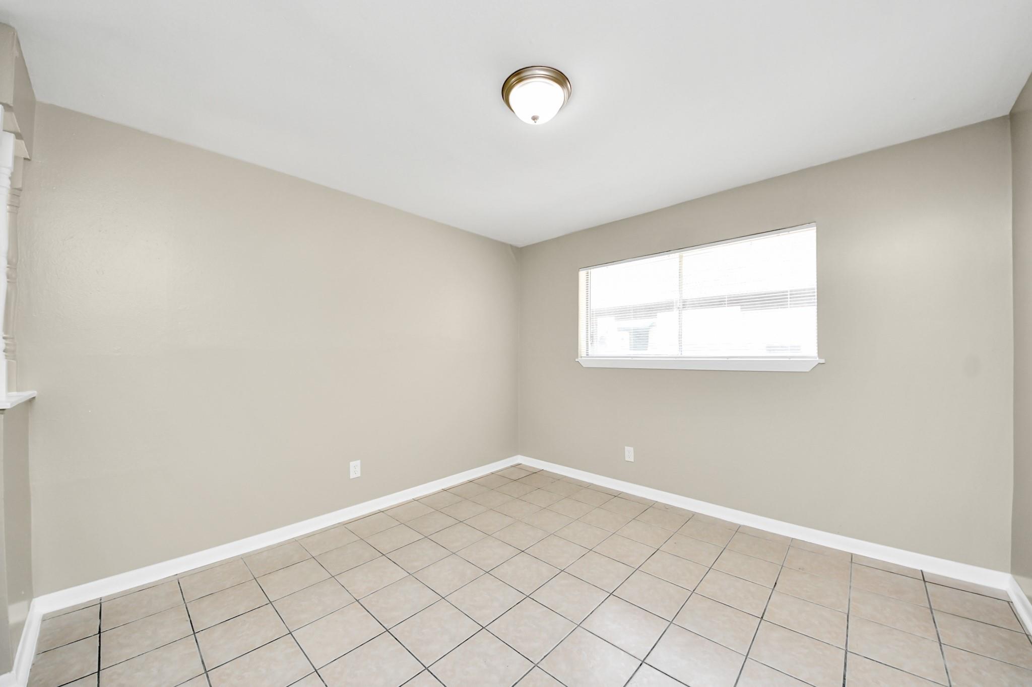 1736 Crestdale Drive # 8