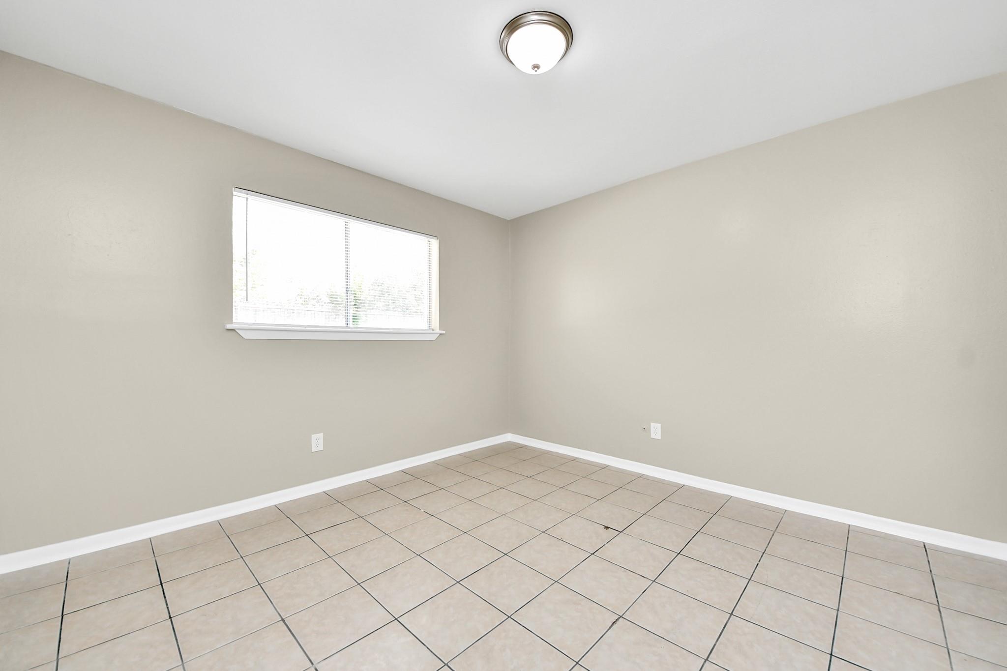 1736 Crestdale Drive # 8