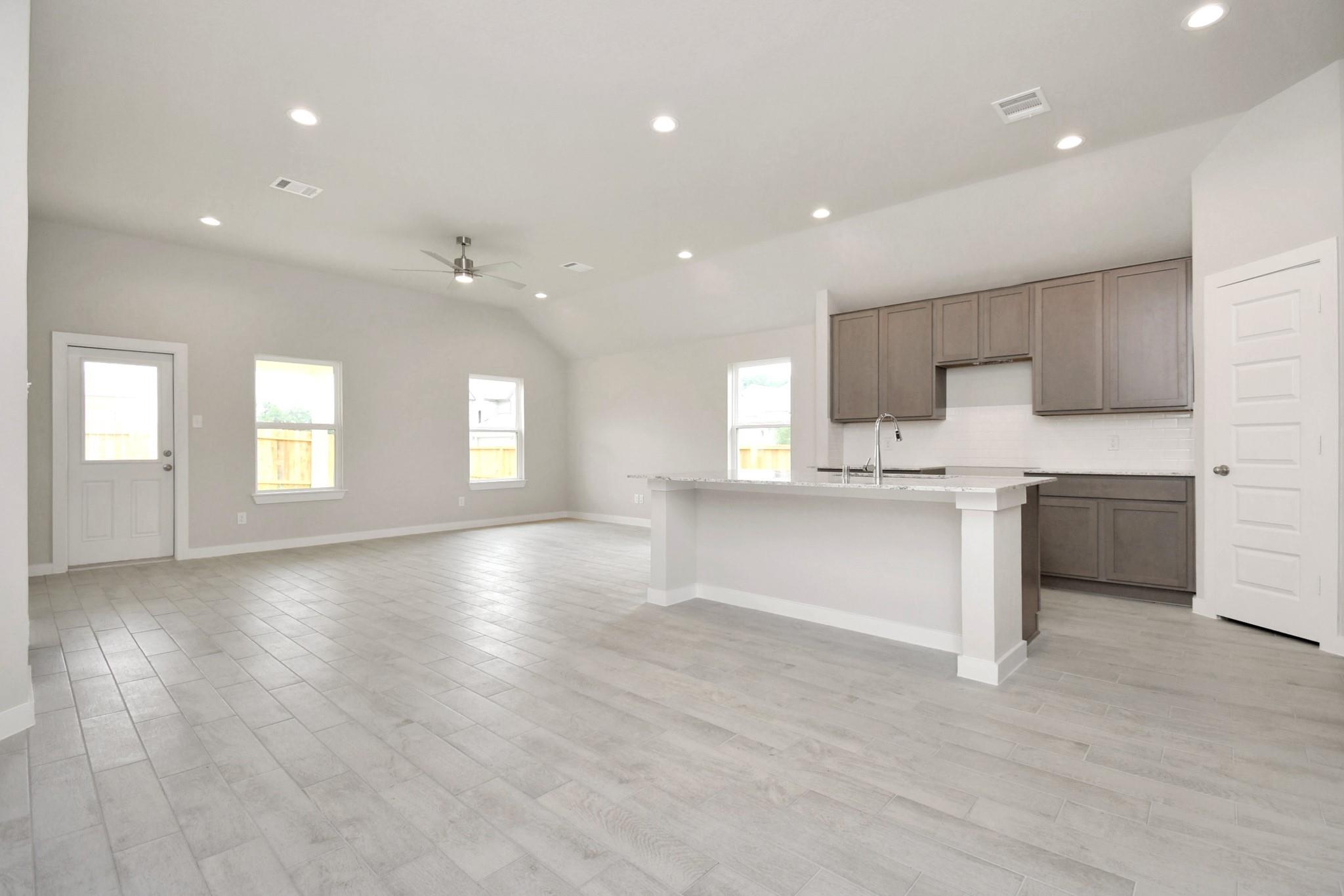 11111 Rose River Drive