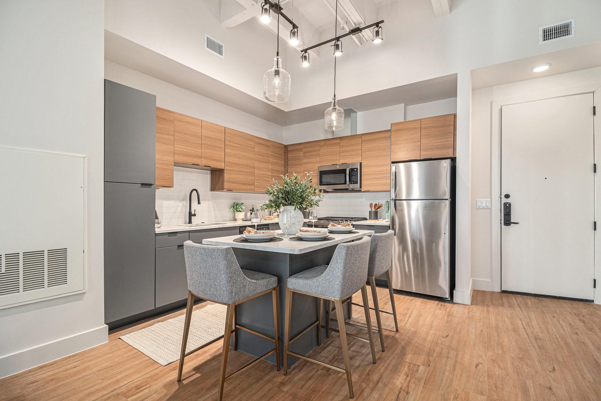 1801 Smith Street # 2007