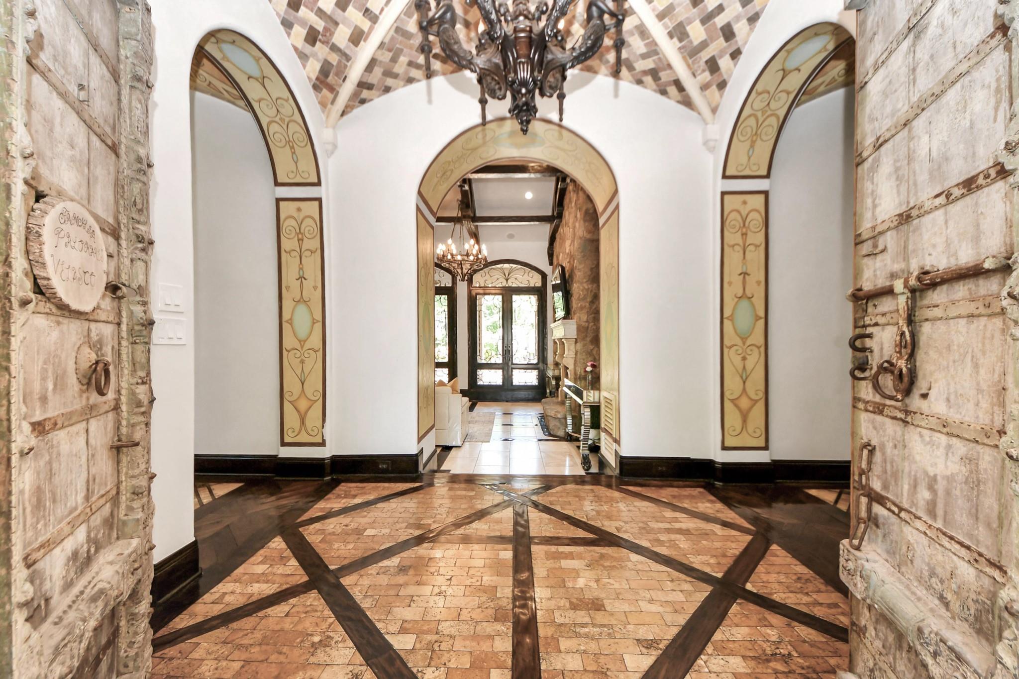 2426 Blue Lake Drive