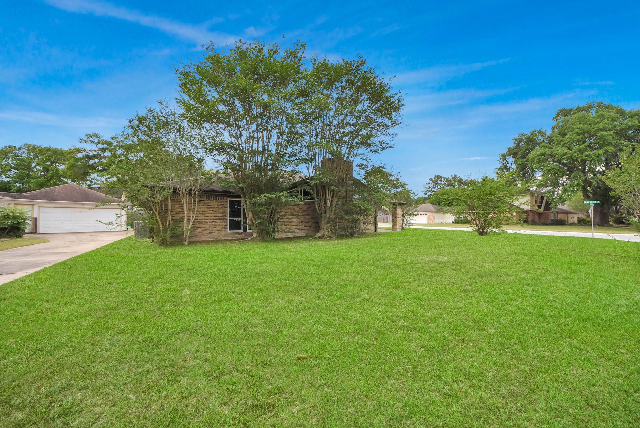 8227 Ivan Reid Drive