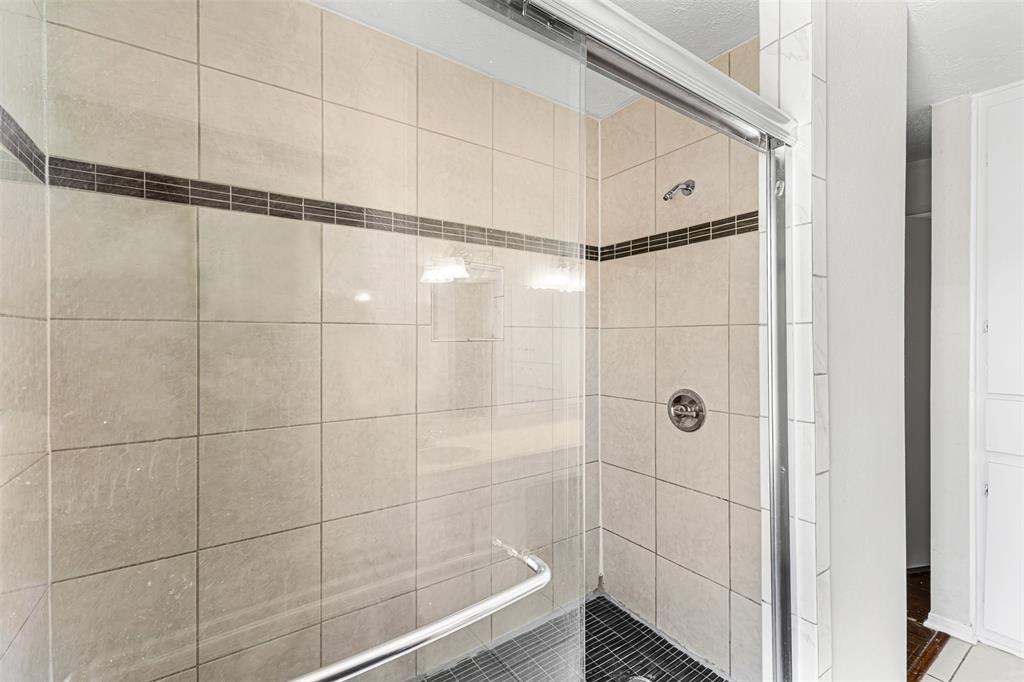 8712 Covent Garden St Street