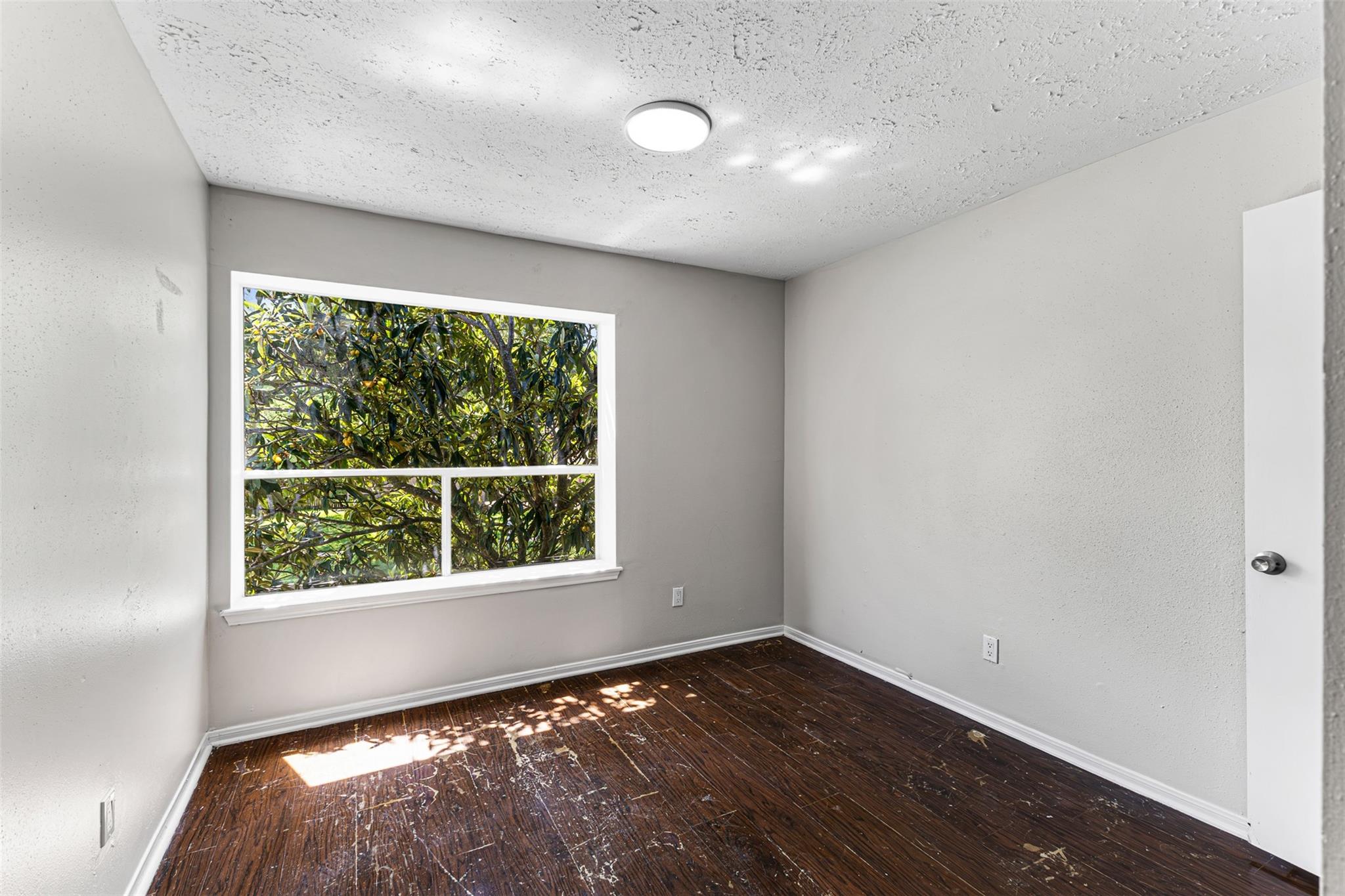 8712 Covent Garden St Street