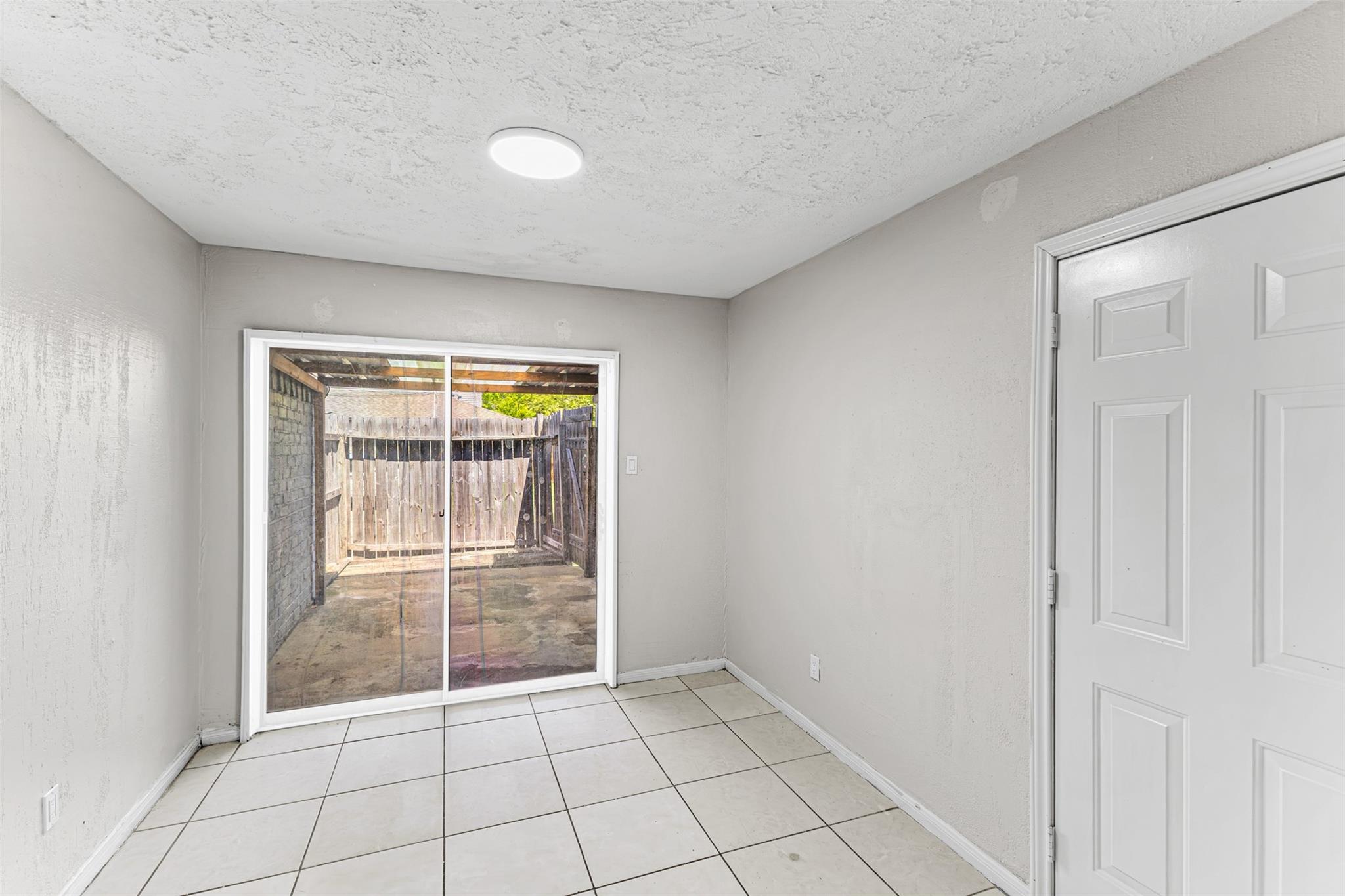 8712 Covent Garden St Street