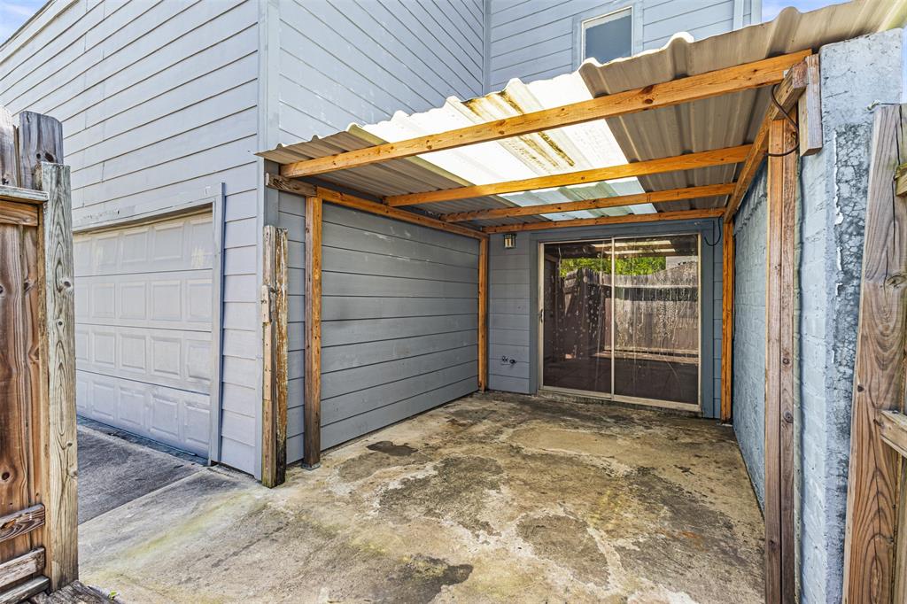 8712 Covent Garden St Street