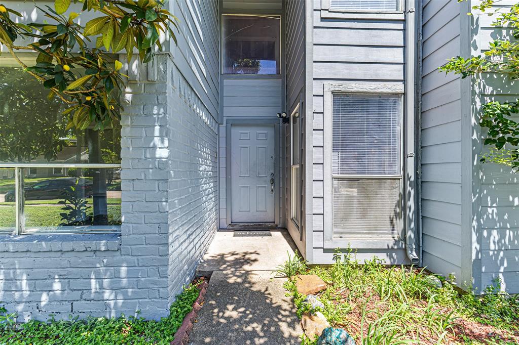 8712 Covent Garden St Street