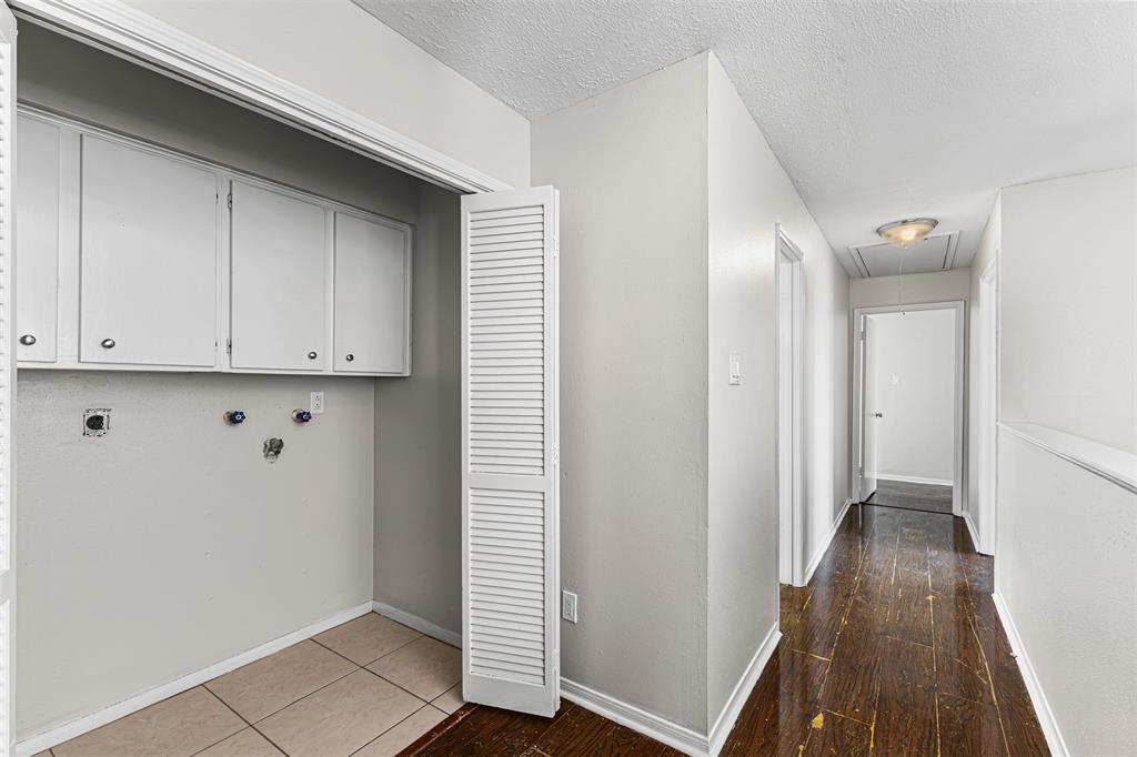 8712 Covent Garden St Street