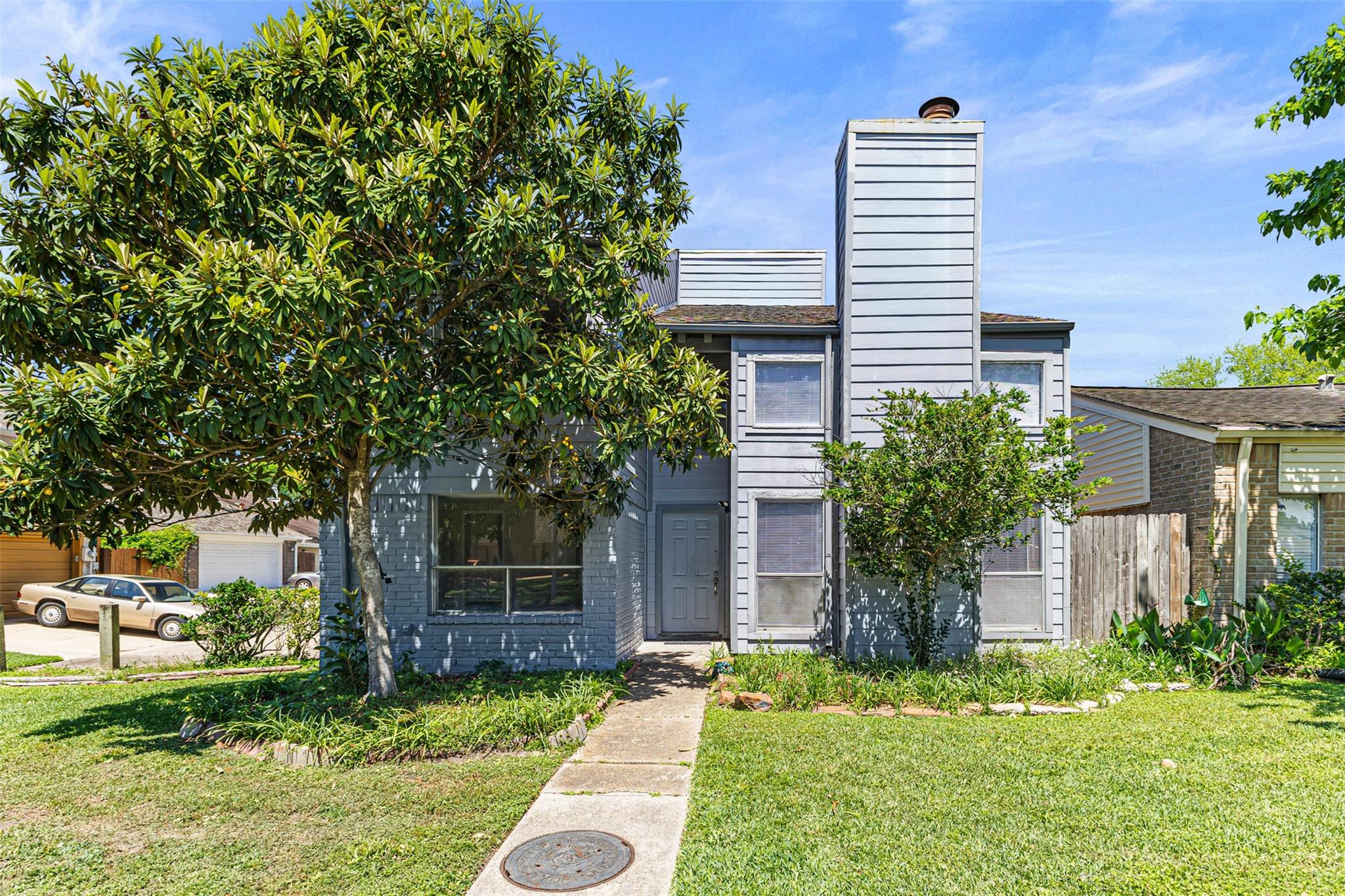 8712 Covent Garden St Street