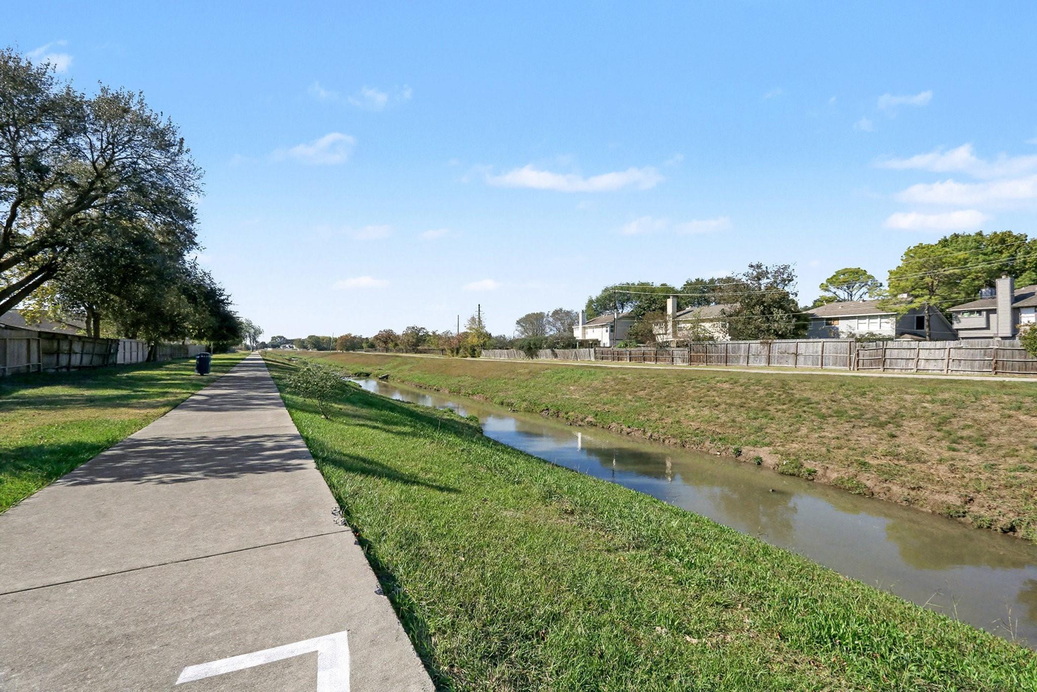 3407 South Briar Knoll Drive