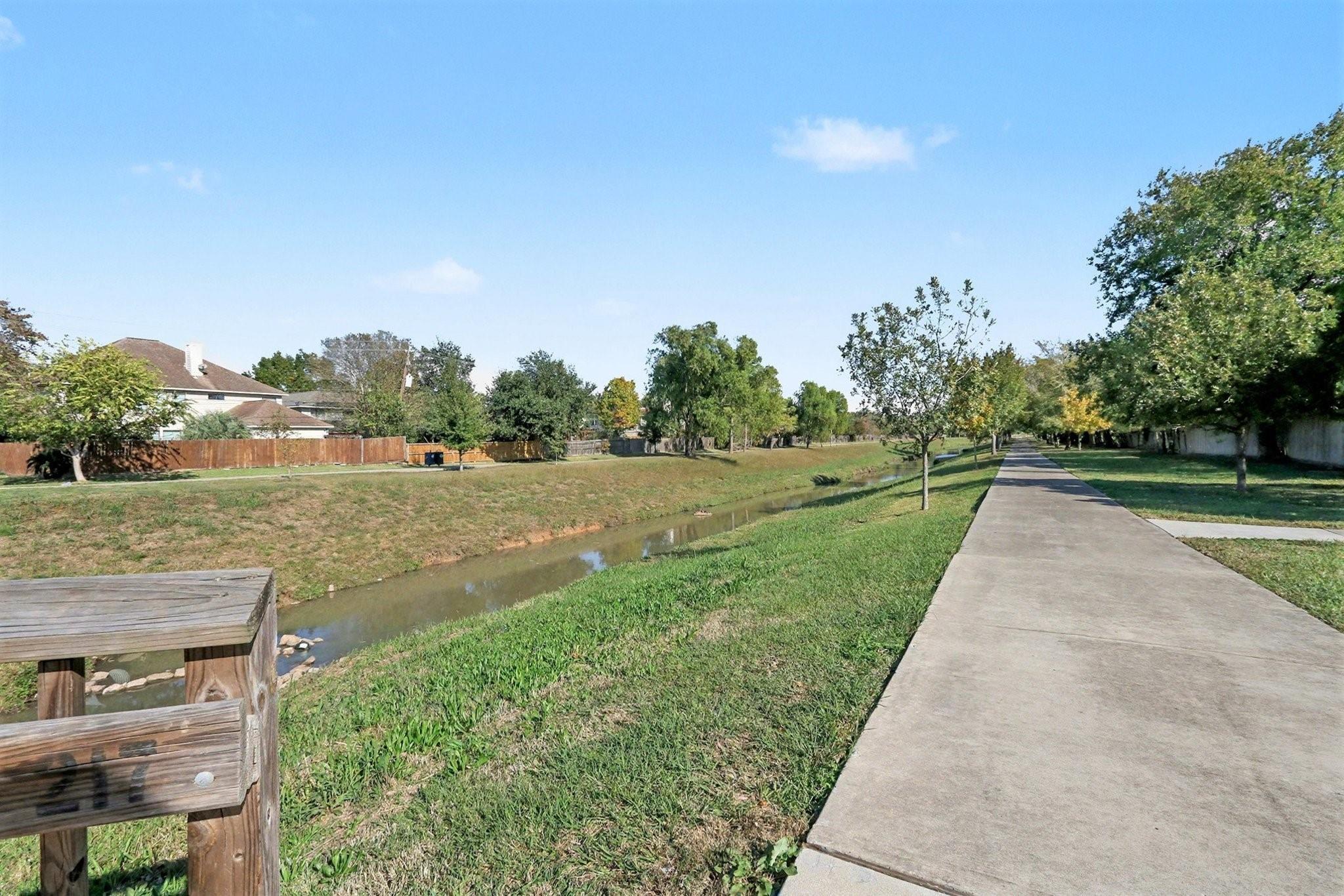 3407 South Briar Knoll Drive