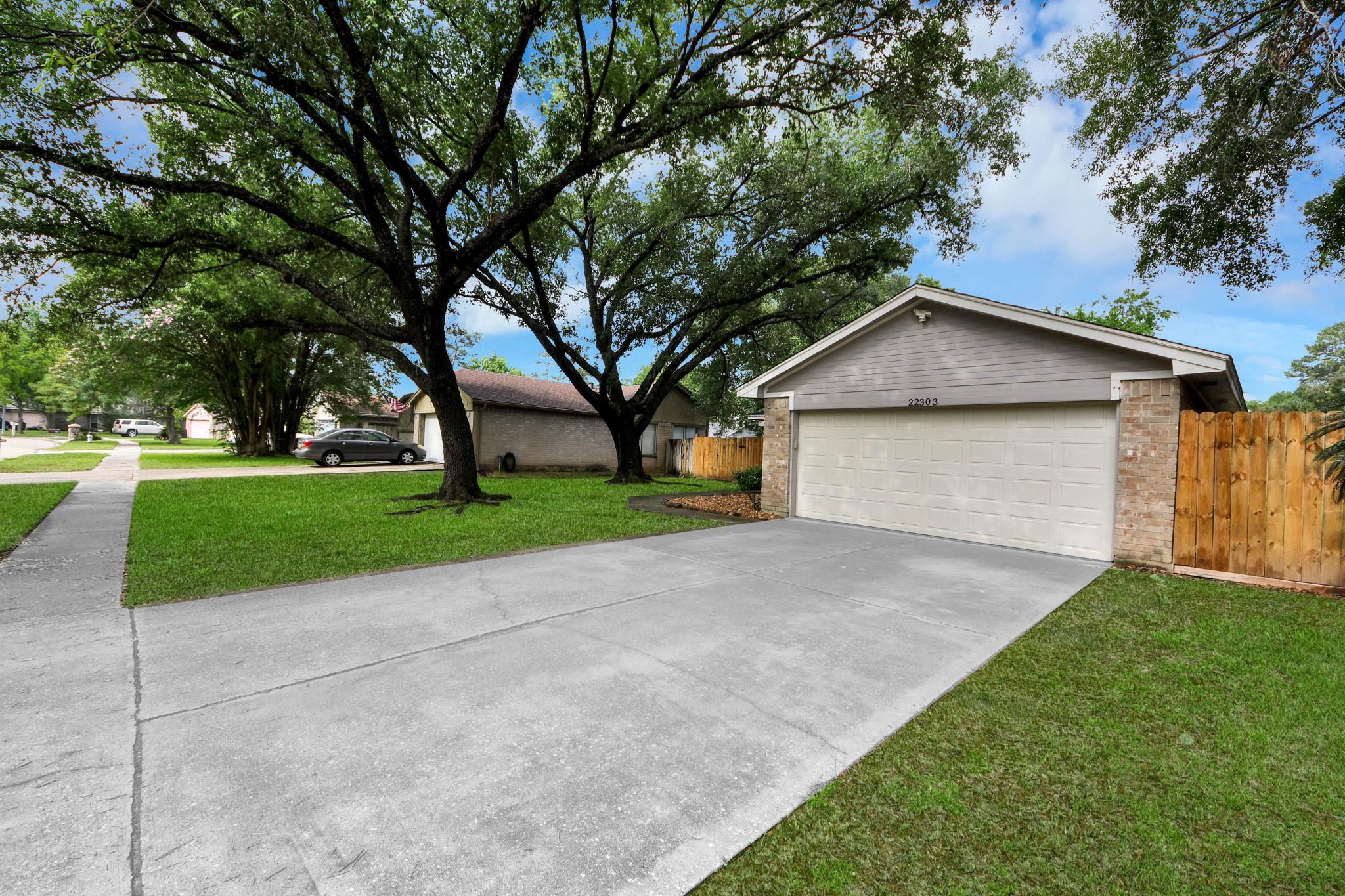 22303 Acorn Chase Drive