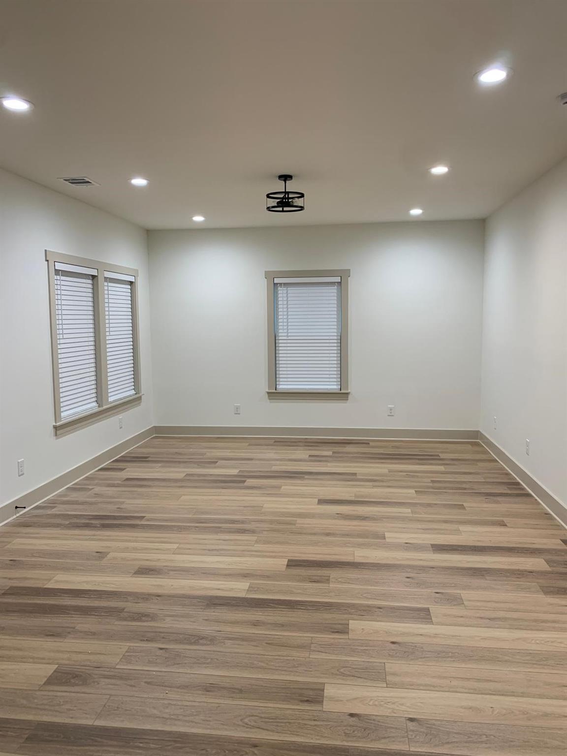 512 W Jefferson Street