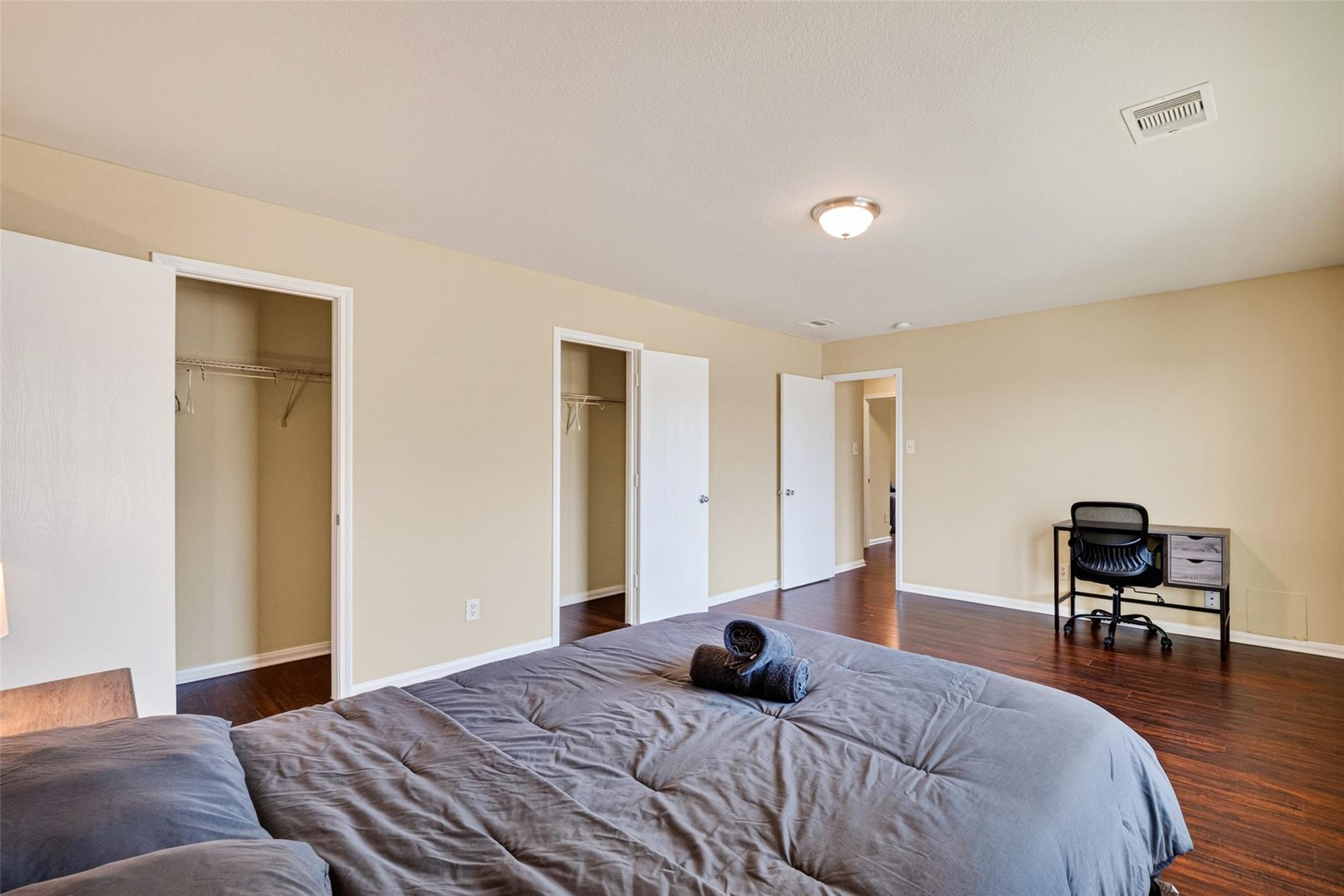 7130 Liberty Oak Court