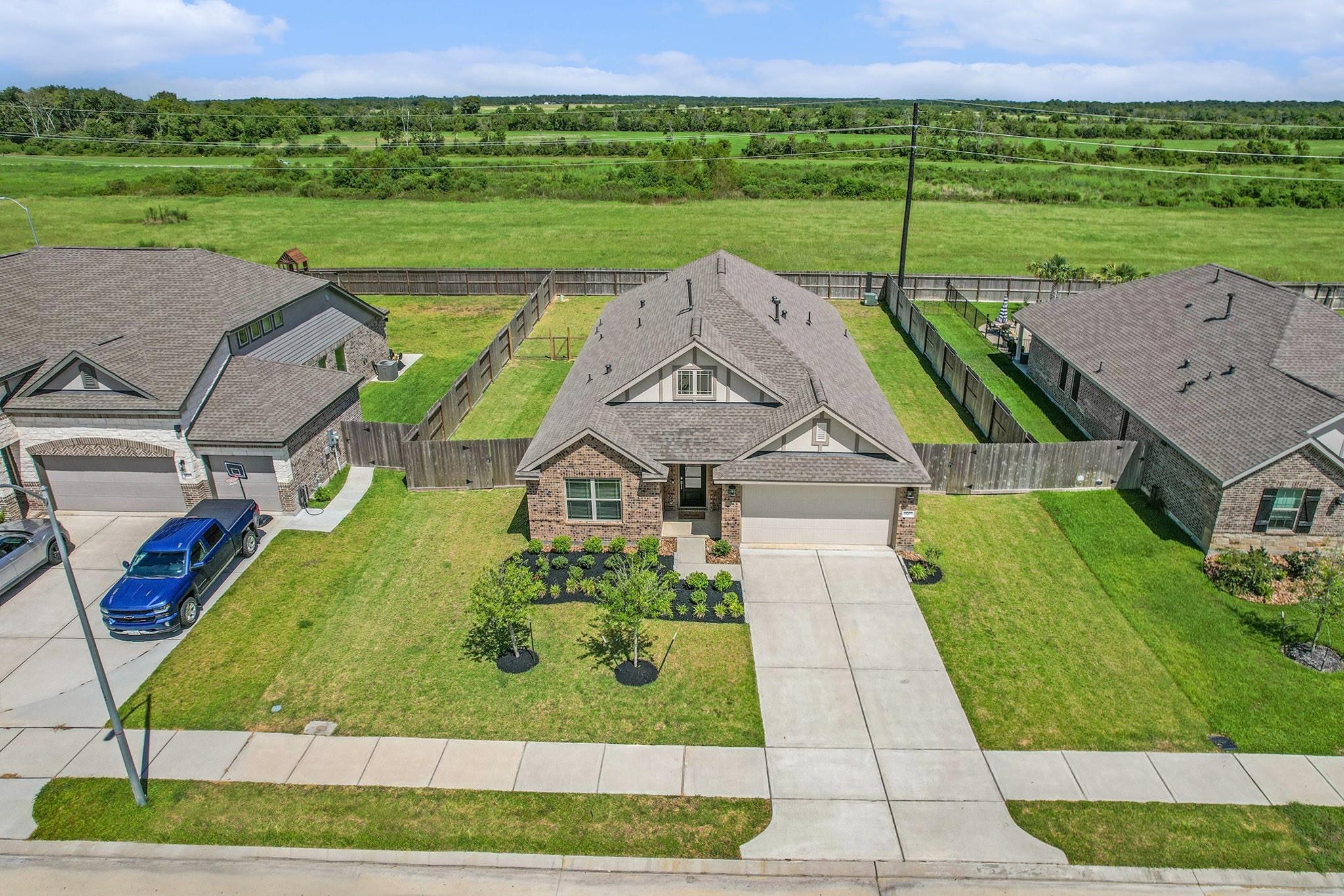 15207 Lakewood Avenue, Mont Belvieu