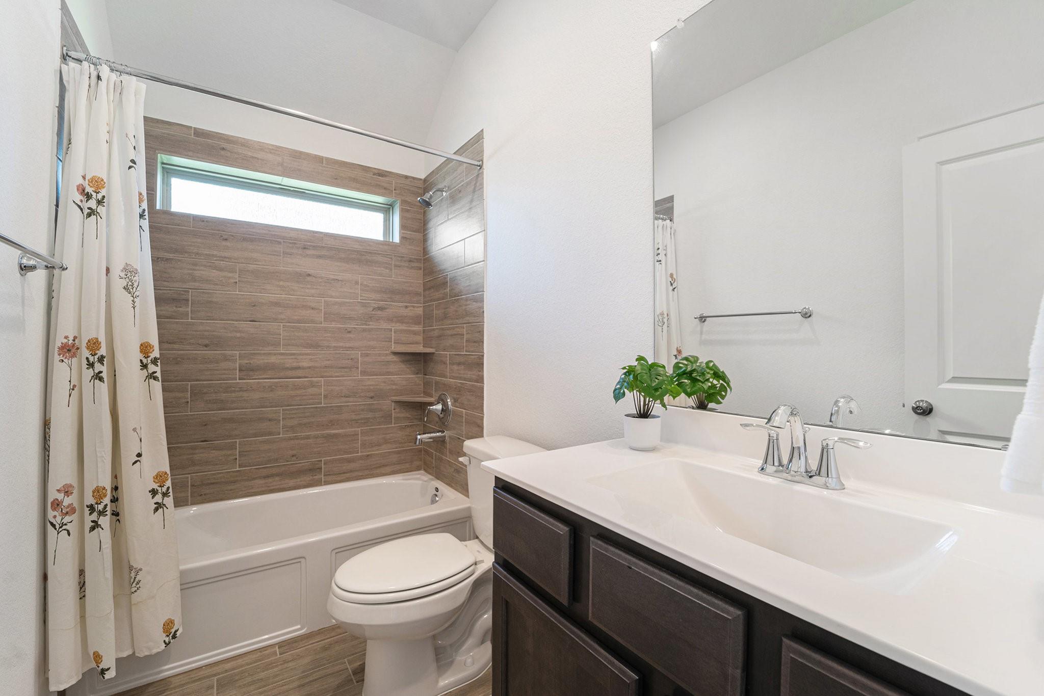 15207 Lakewood Avenue, Mont Belvieu