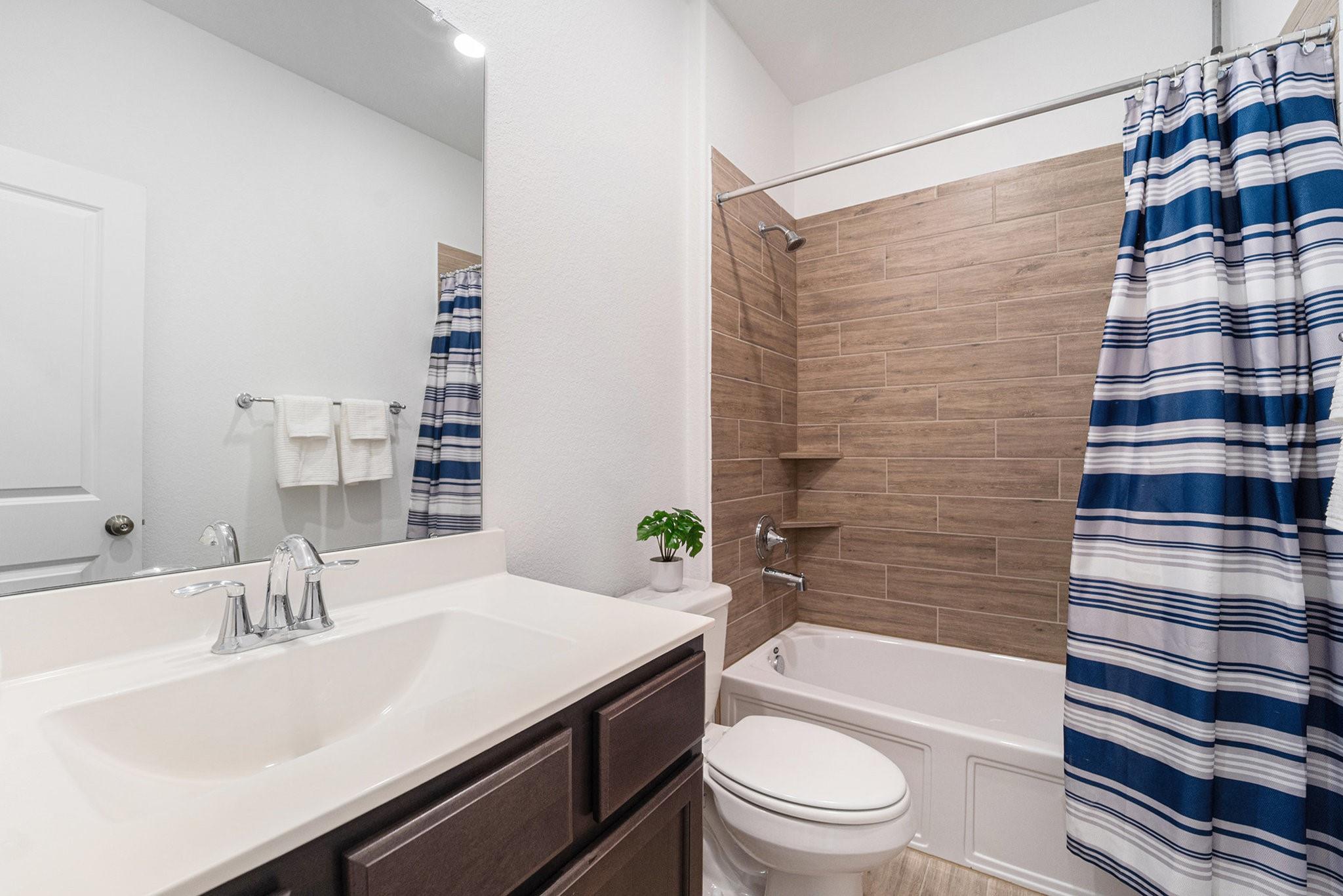 15207 Lakewood Avenue, Mont Belvieu