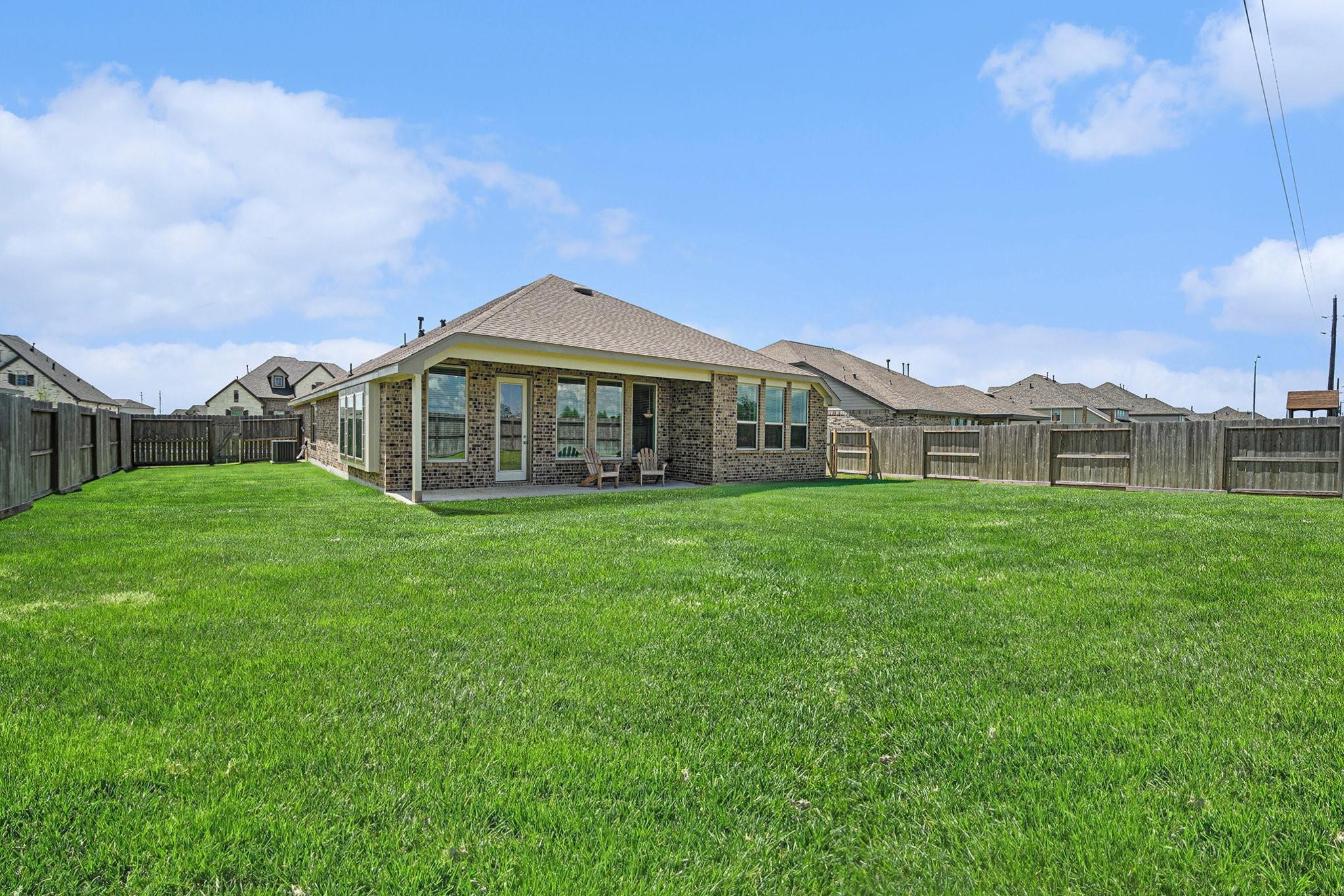 15207 Lakewood Avenue, Mont Belvieu