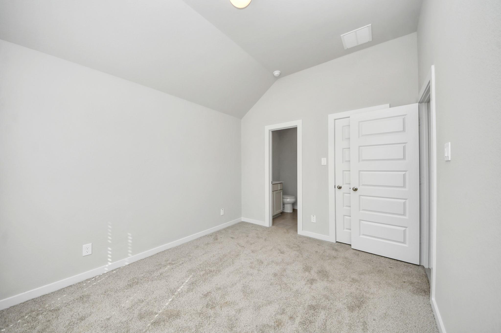 11107 Rose River Drive