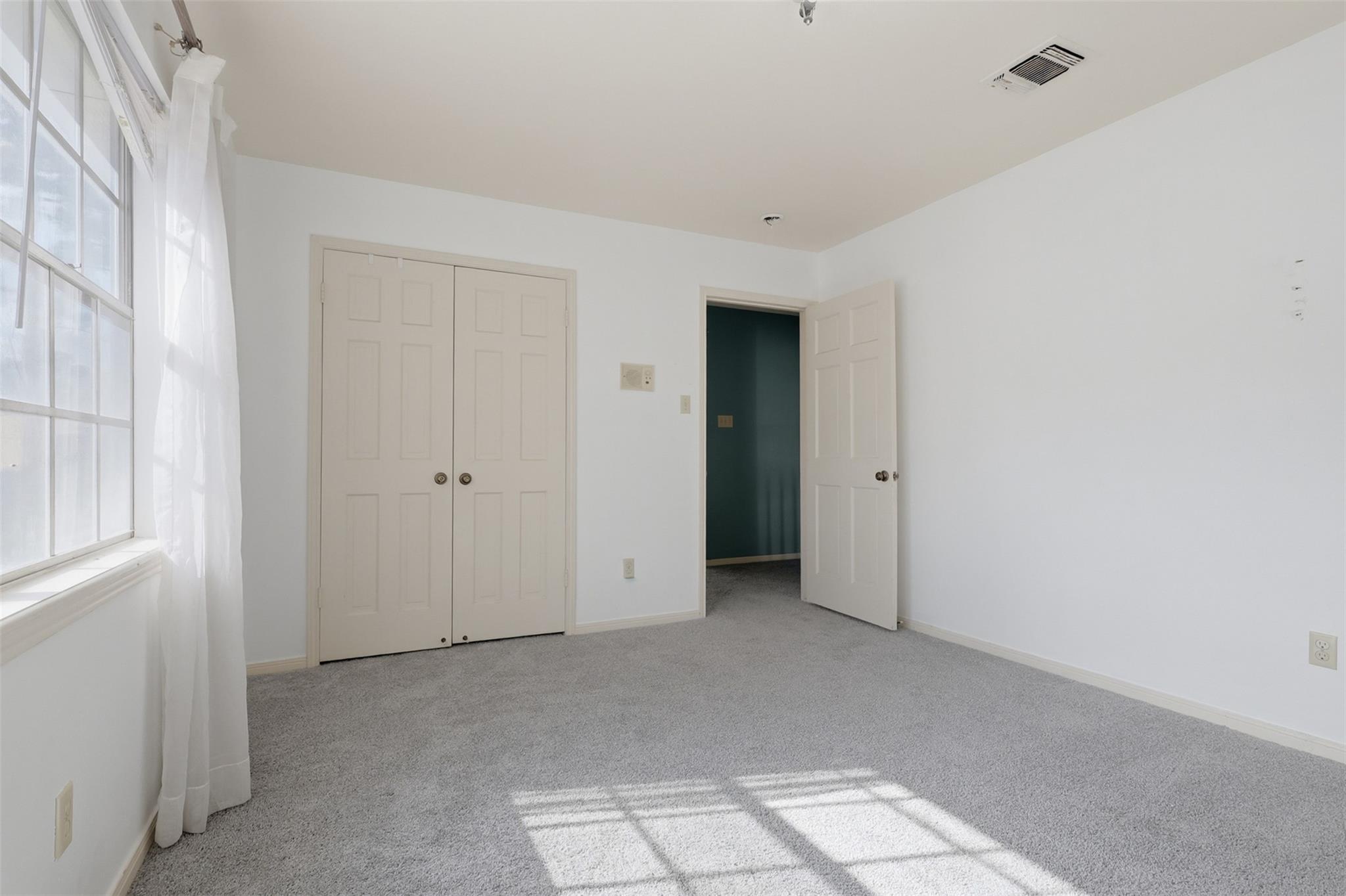 5414 Foresthaven Drive