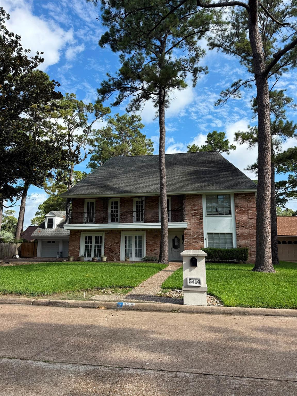 5414 Foresthaven Drive