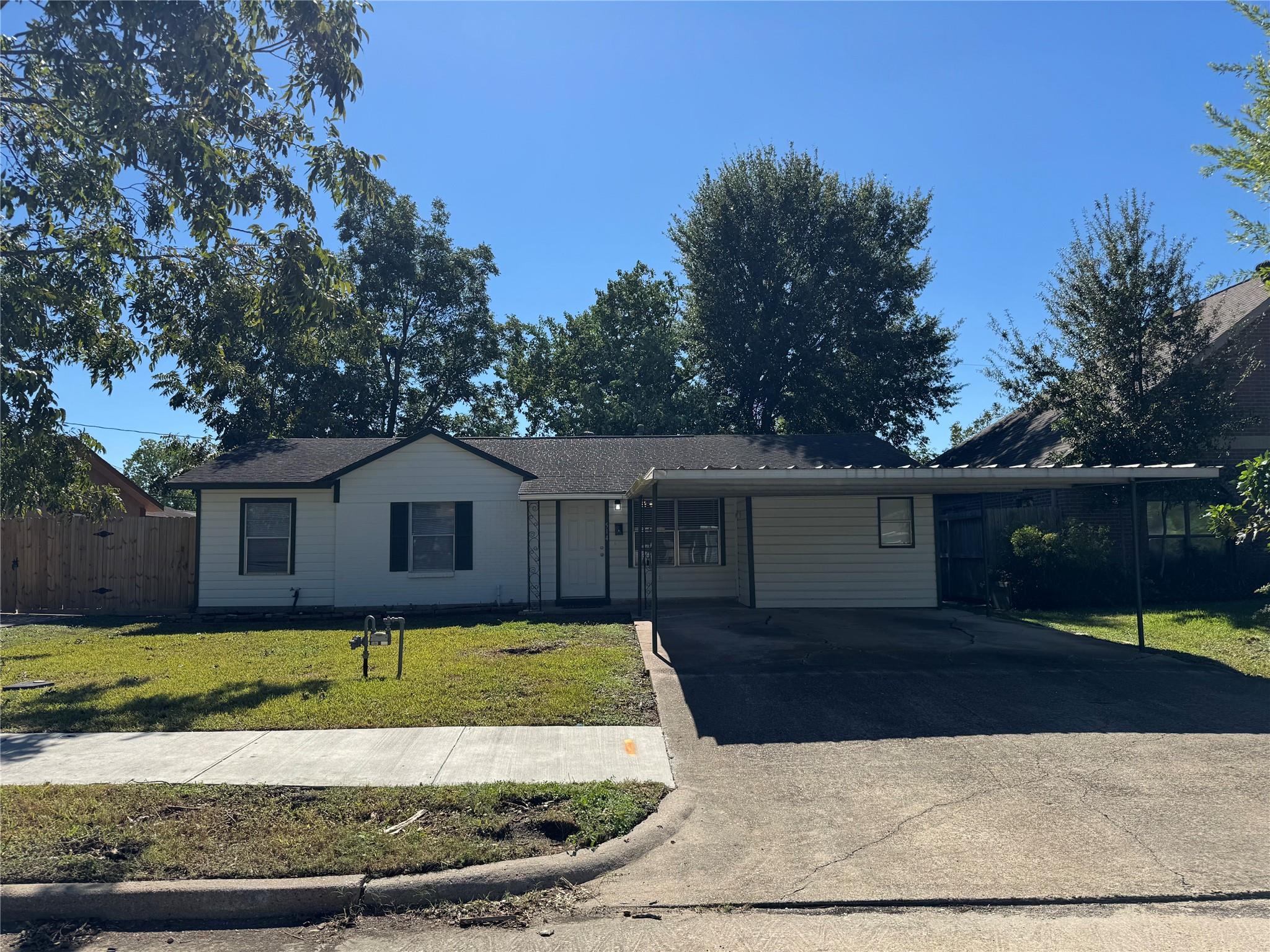 514 Bertloma Street