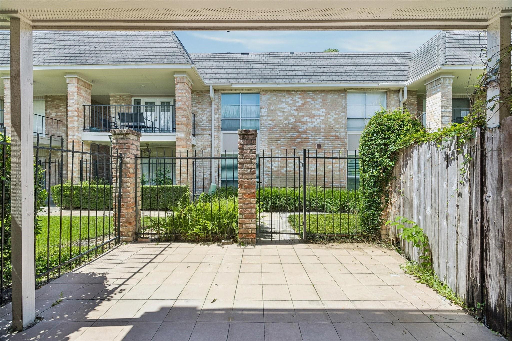 2230 S Piney Point Road # 103