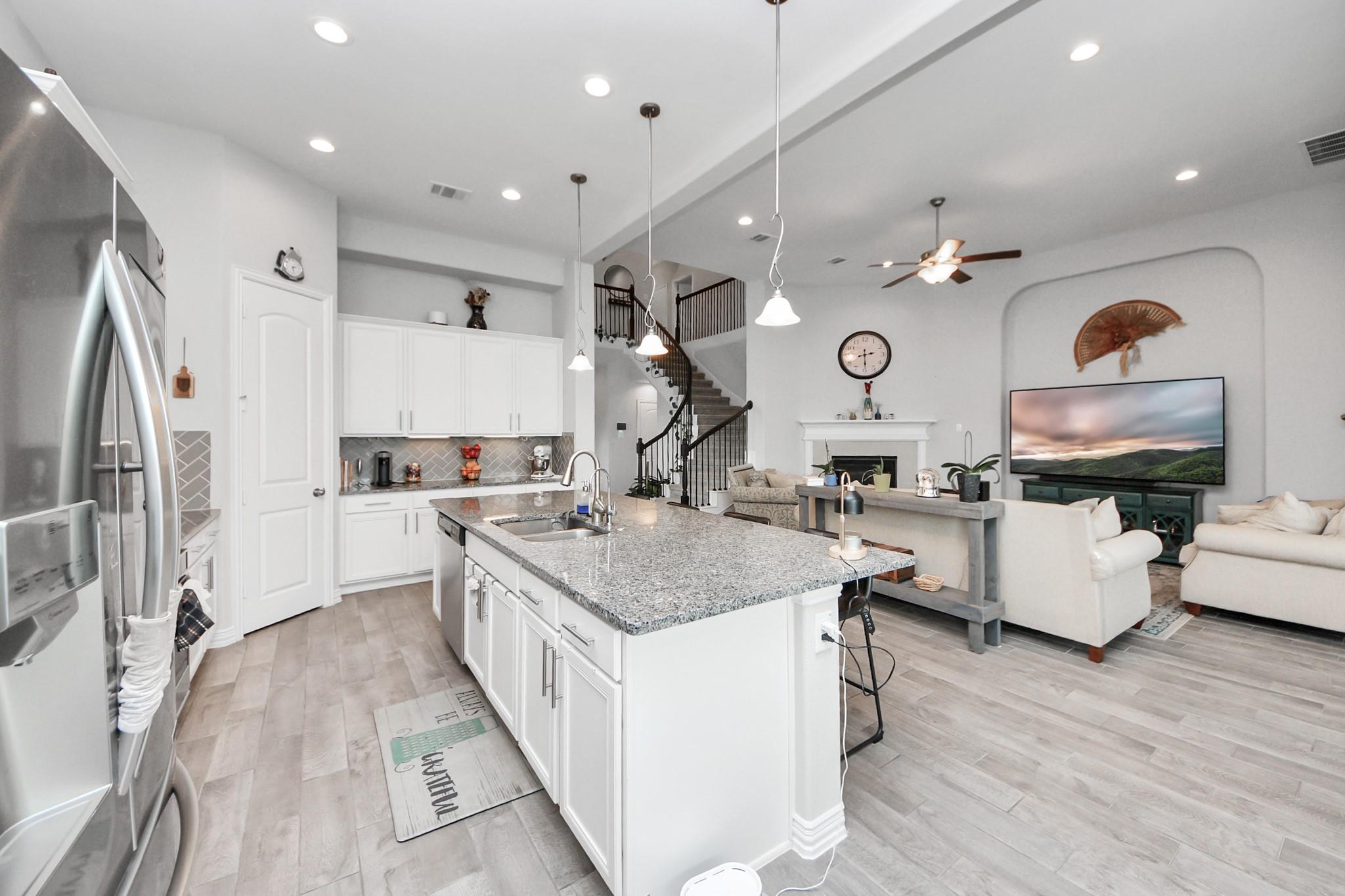 3902 Cantone Grotto Ct