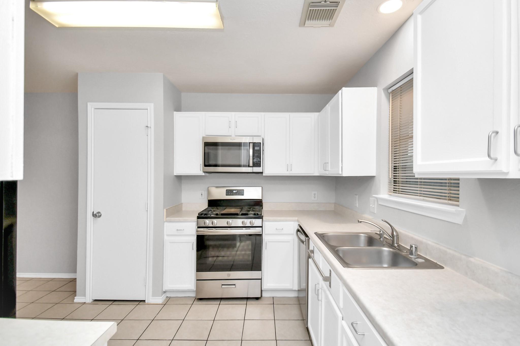 3919 Rolling Springs Lane