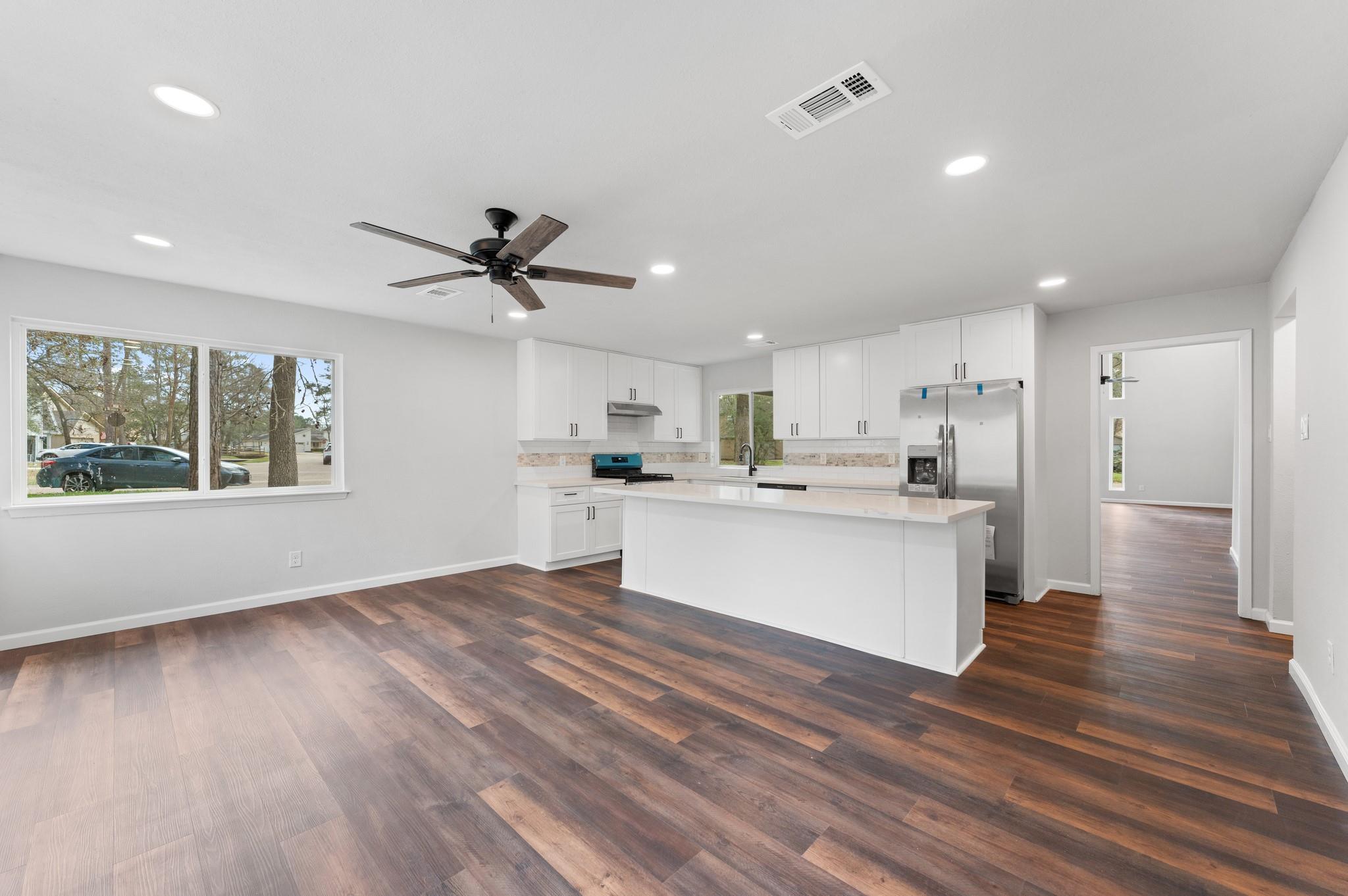 2 Dewthread Court, The Woodlands