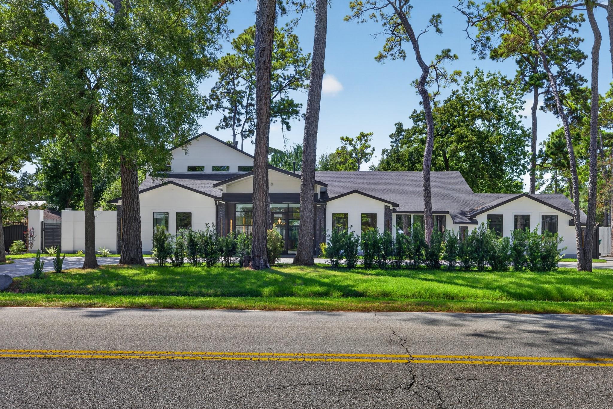 11823 Memorial Drive