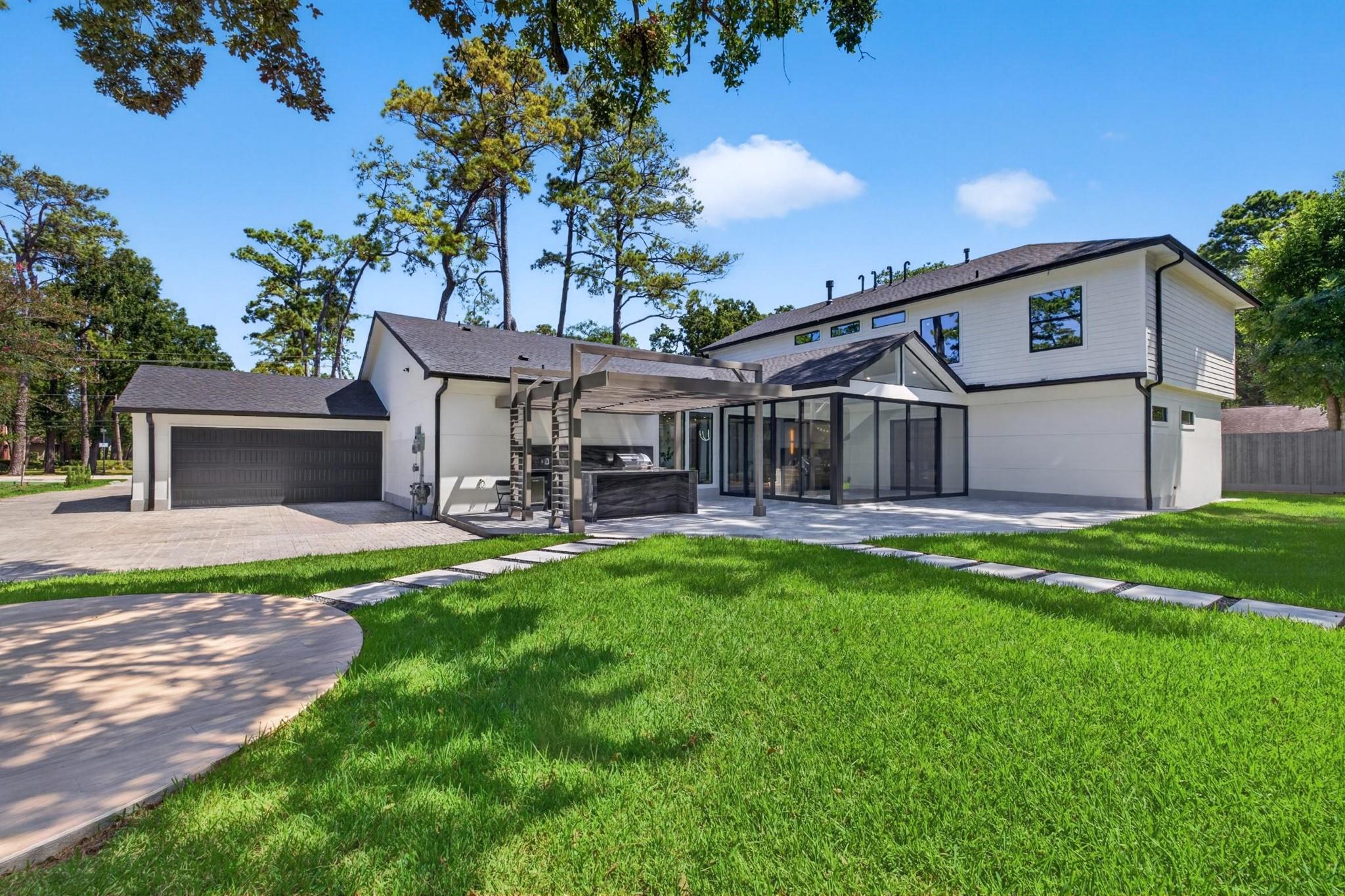 11823 Memorial Drive