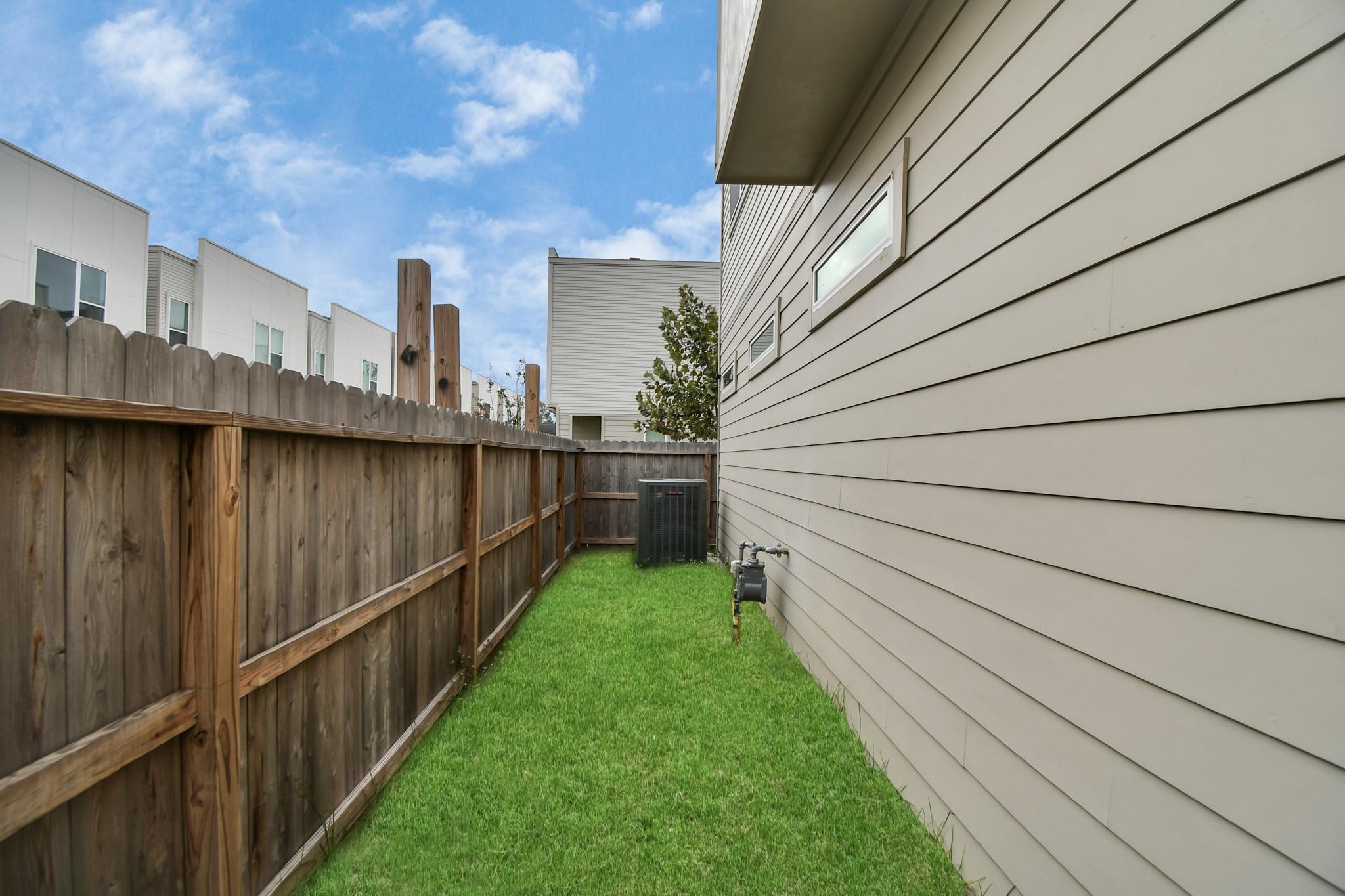 619 Thornton Oaks Lane