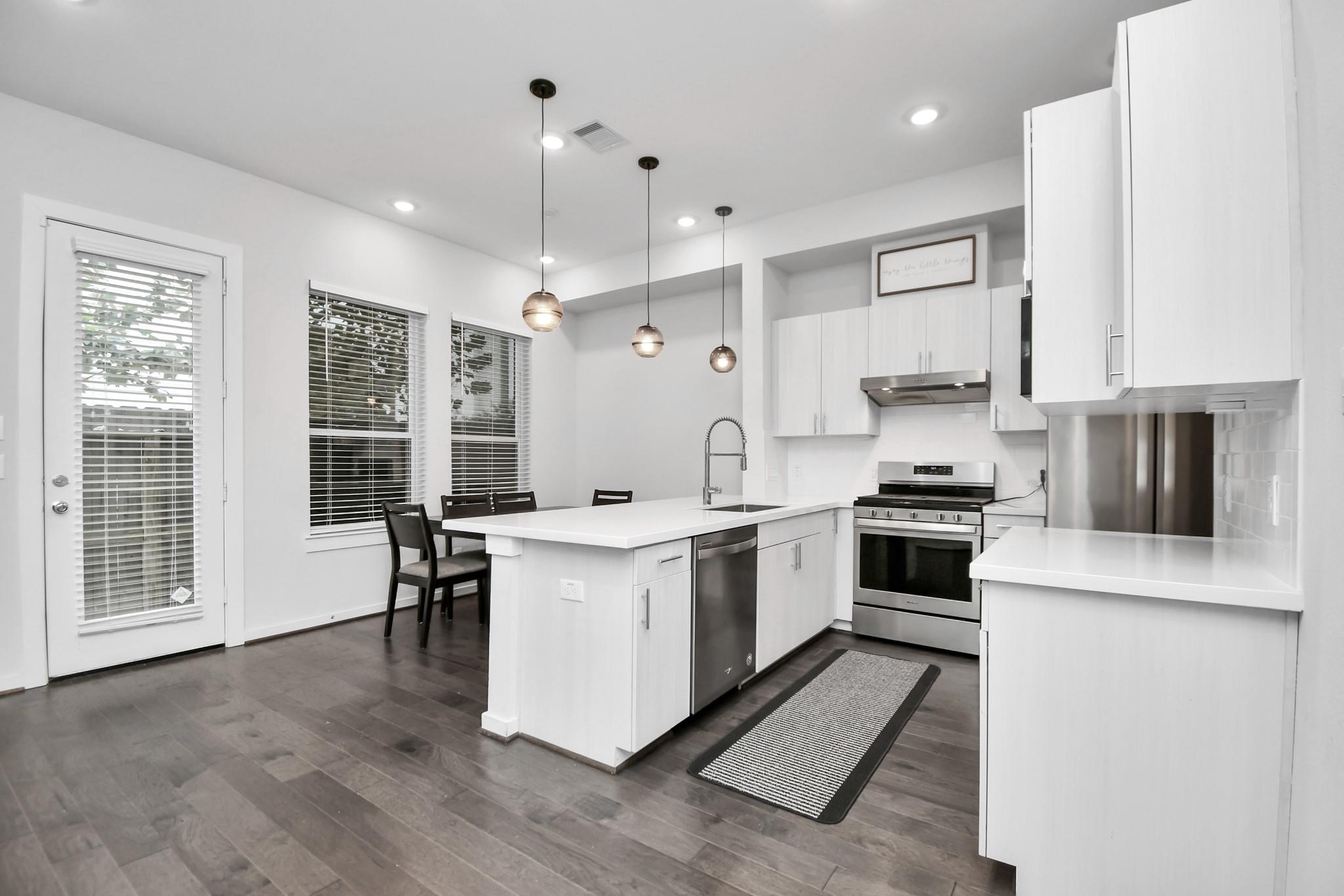 619 Thornton Oaks Lane